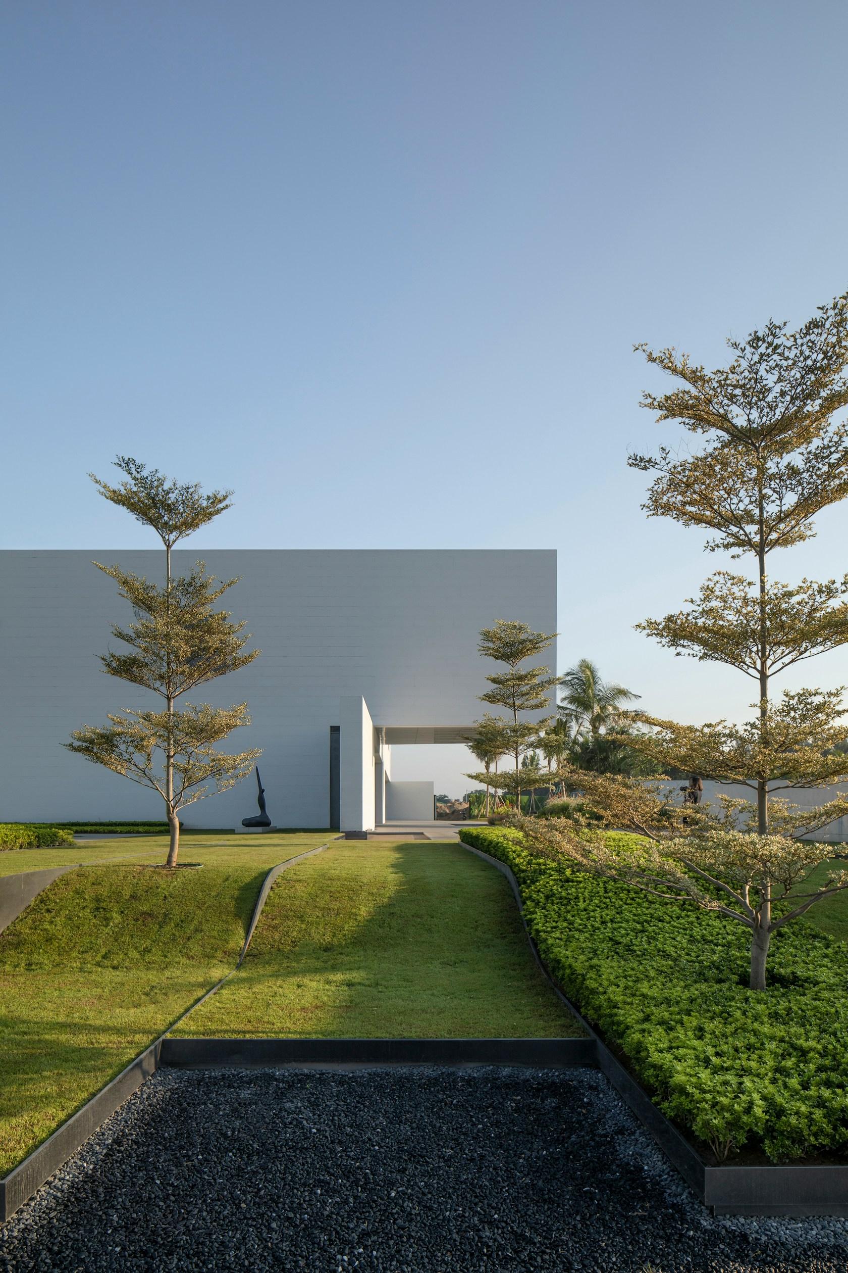 Haikou International Duty Free Reception Center - image 12