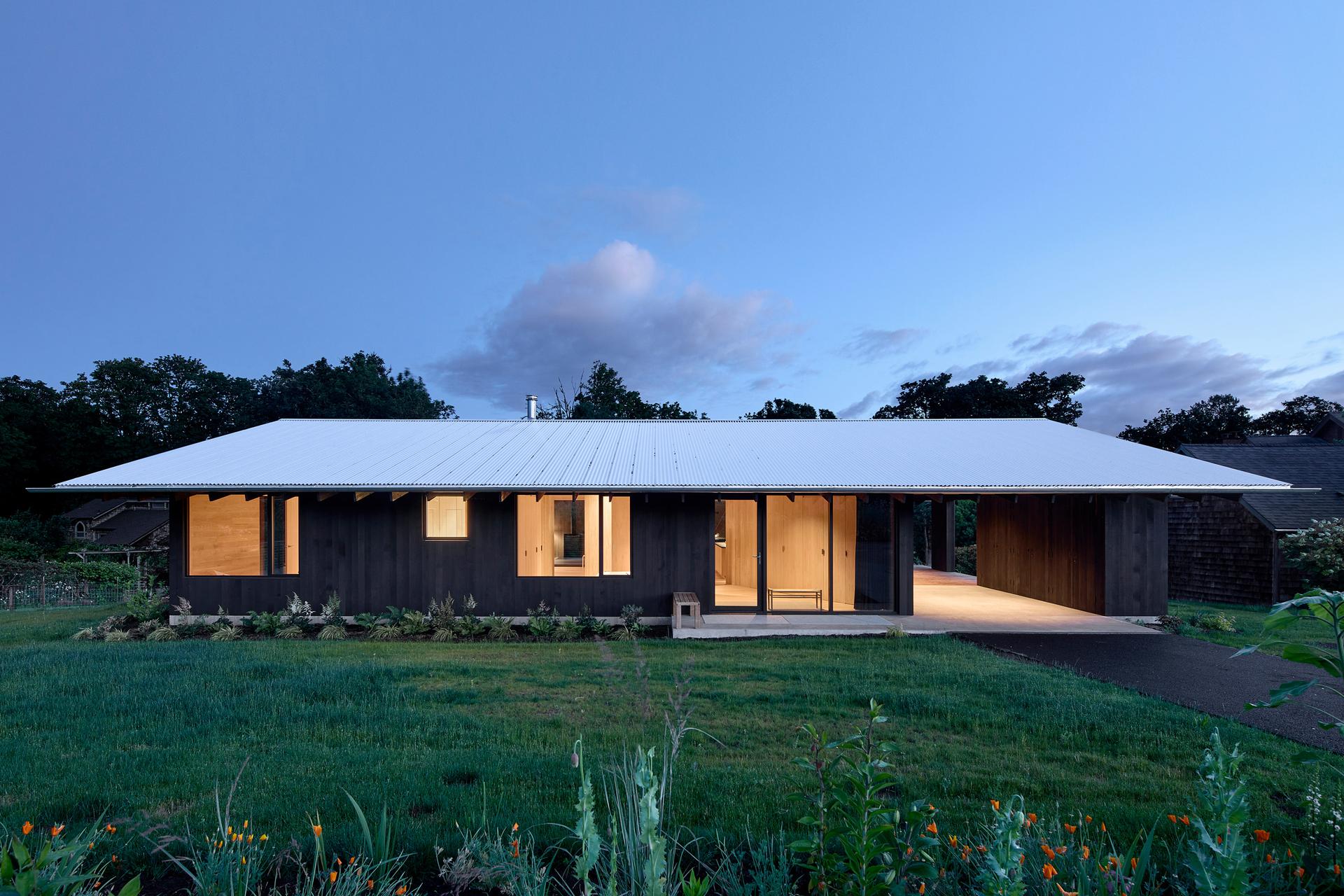 Divine House - image 16