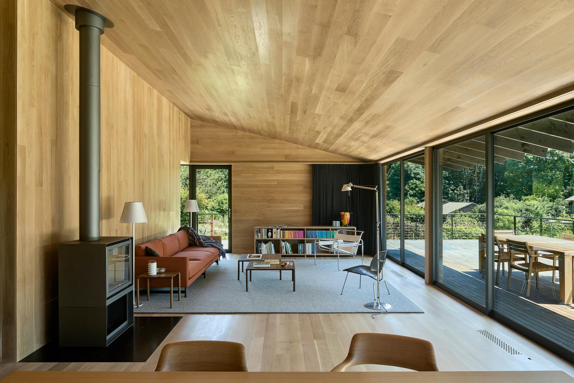 Divine House - image 8