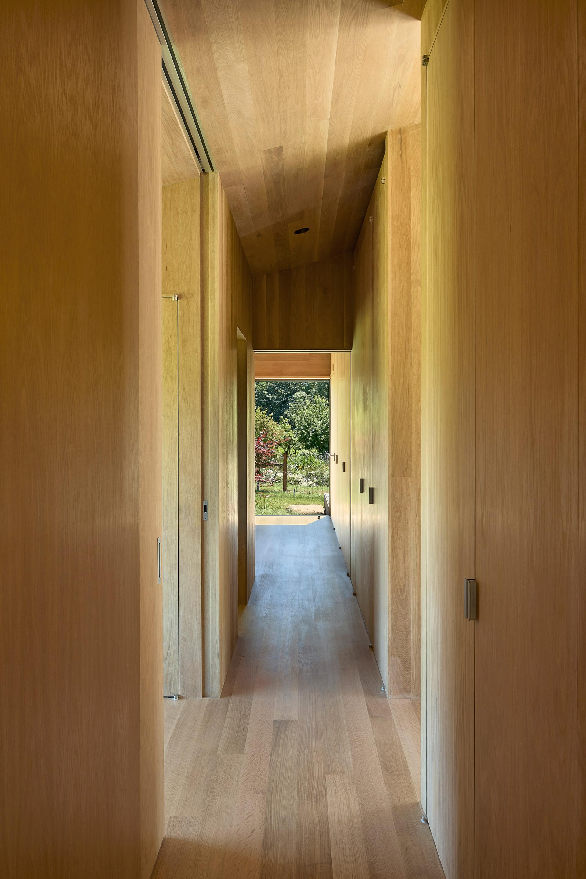 Divine House - image 21