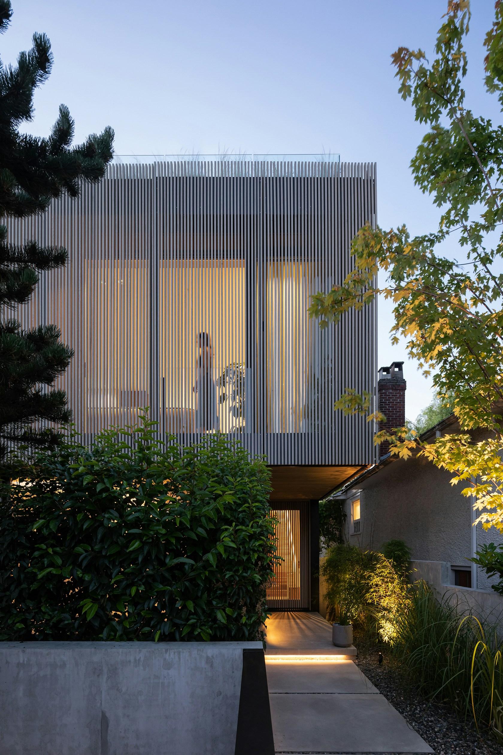 Big Sky Beach House - image 12
