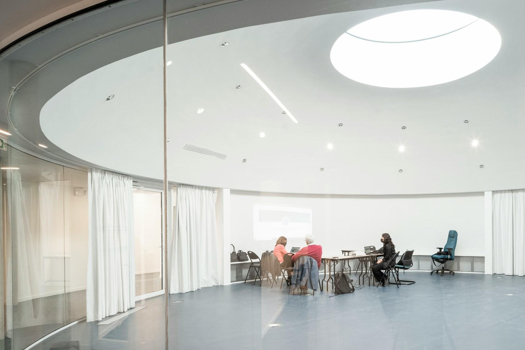 the Atmospheric Research Observatory center (SIRTA) - image 9
