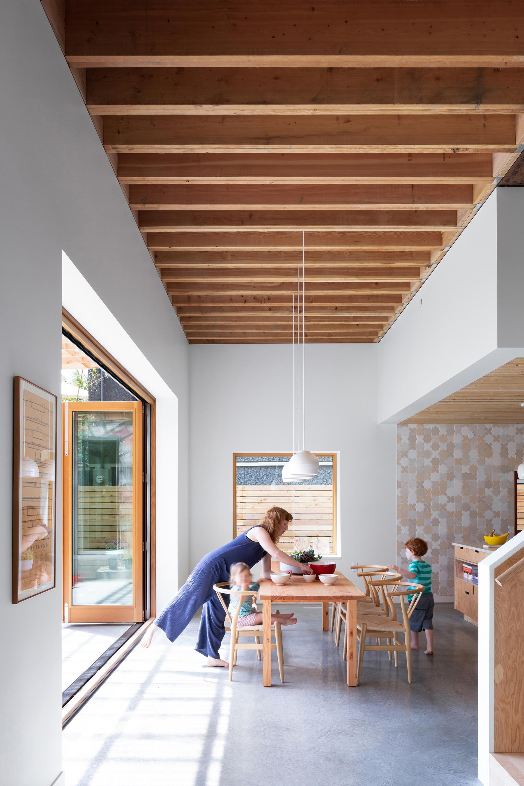 Shift House - image 6