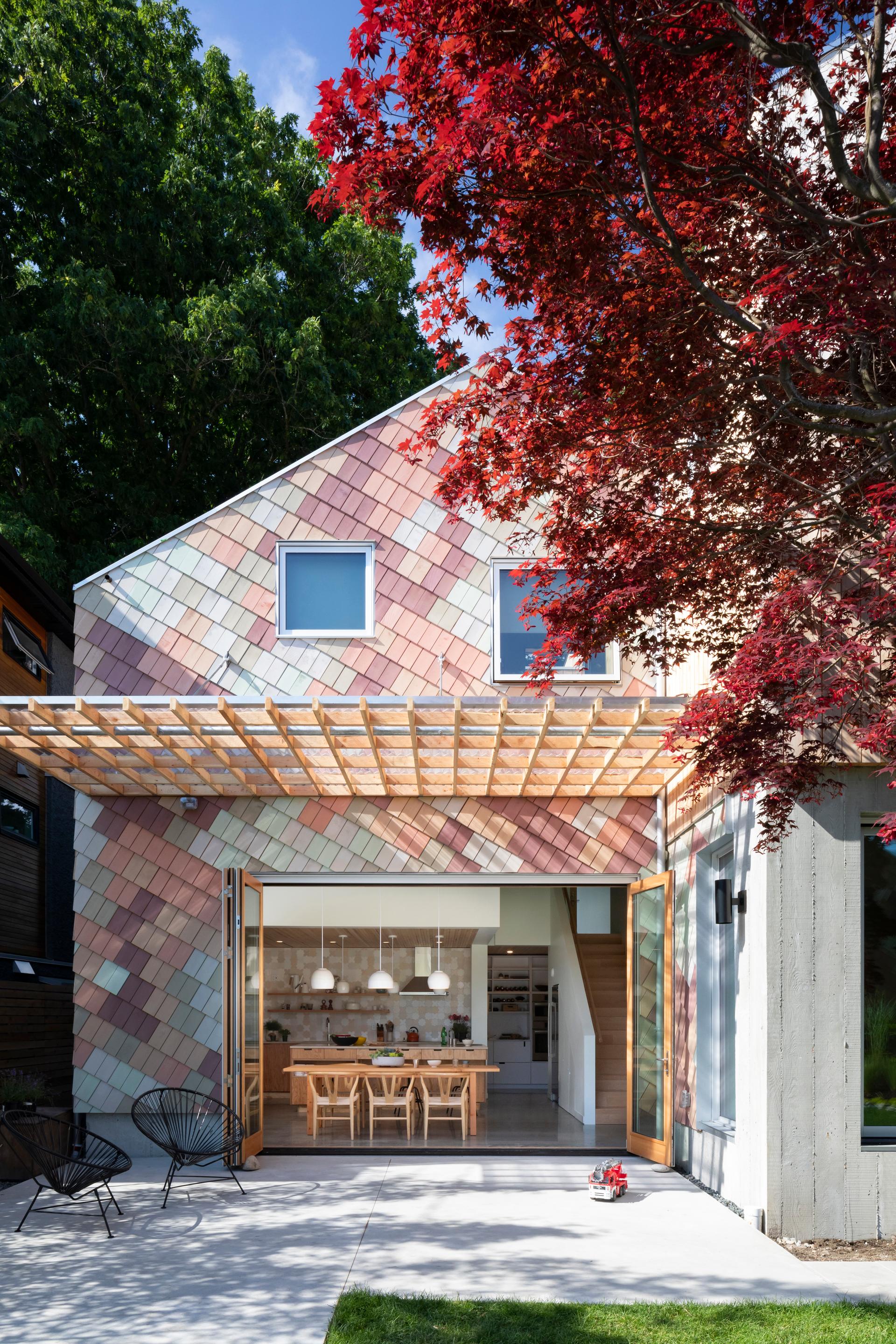 Shift House - image 3