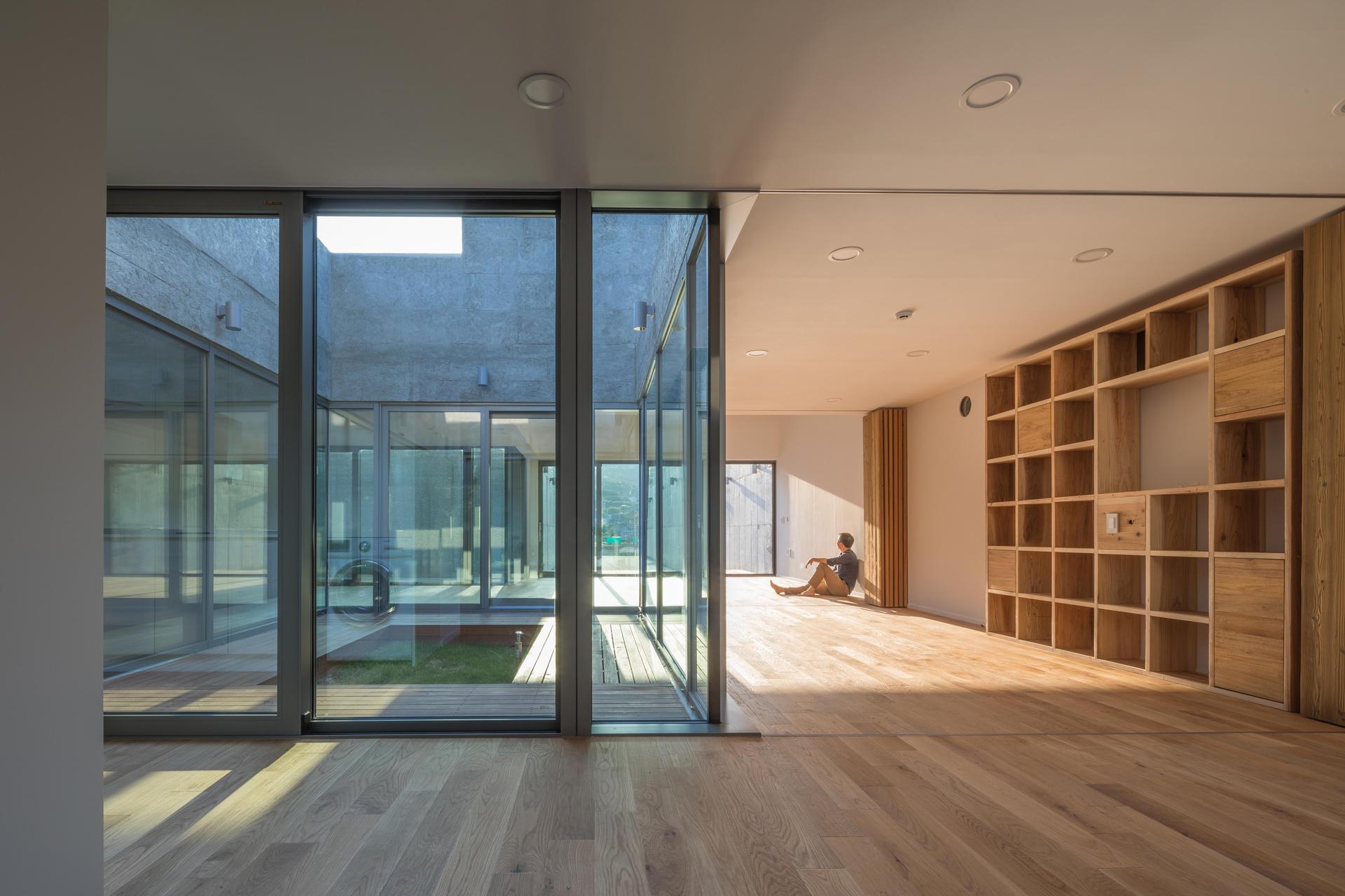 Closed house, Open house - image 7