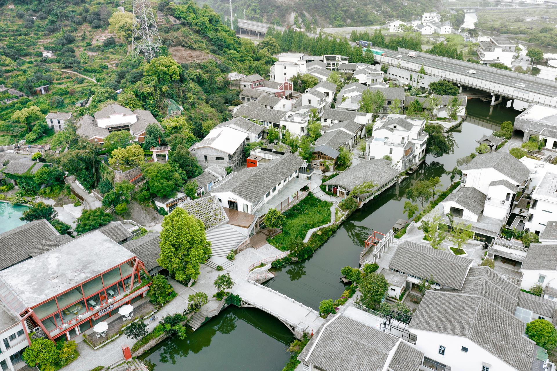 Shangen Blossom Pavilion - image 6