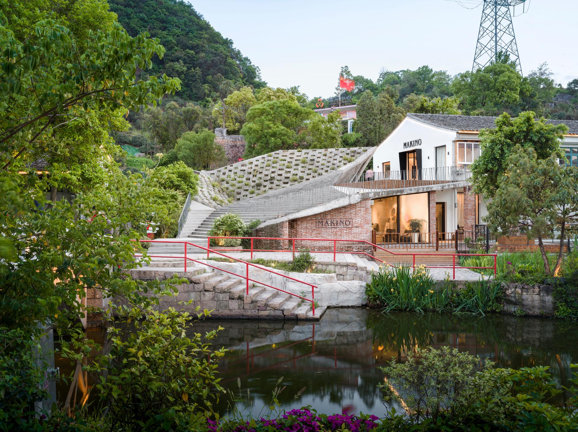 Shangen Blossom Pavilion