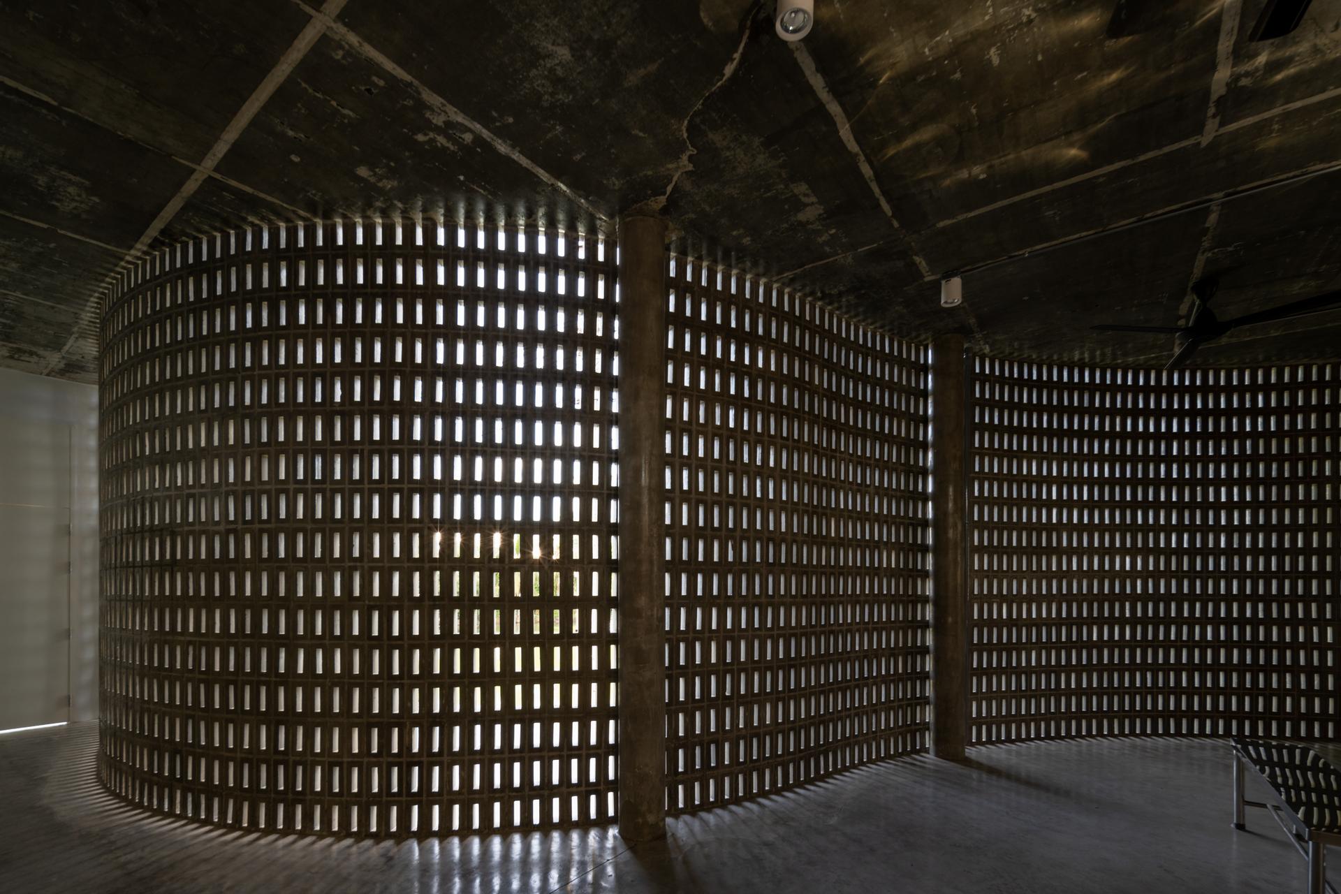 Lorphoonphol rice mill office - image 4