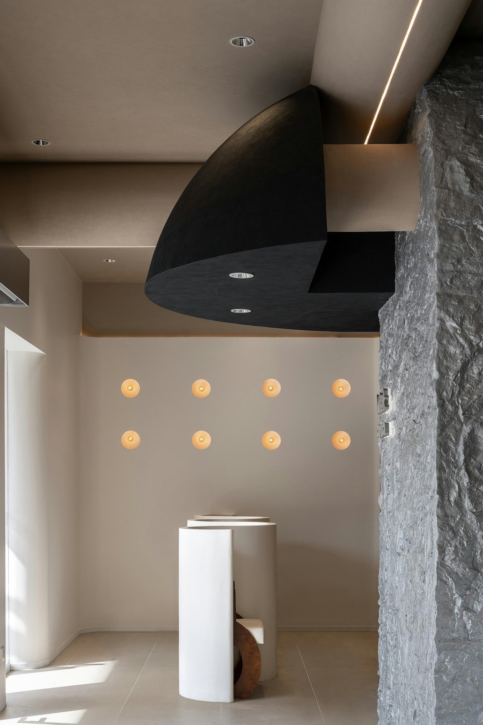 CoCo Tea Coffee Juice shop in Shiquan Street - image 5
