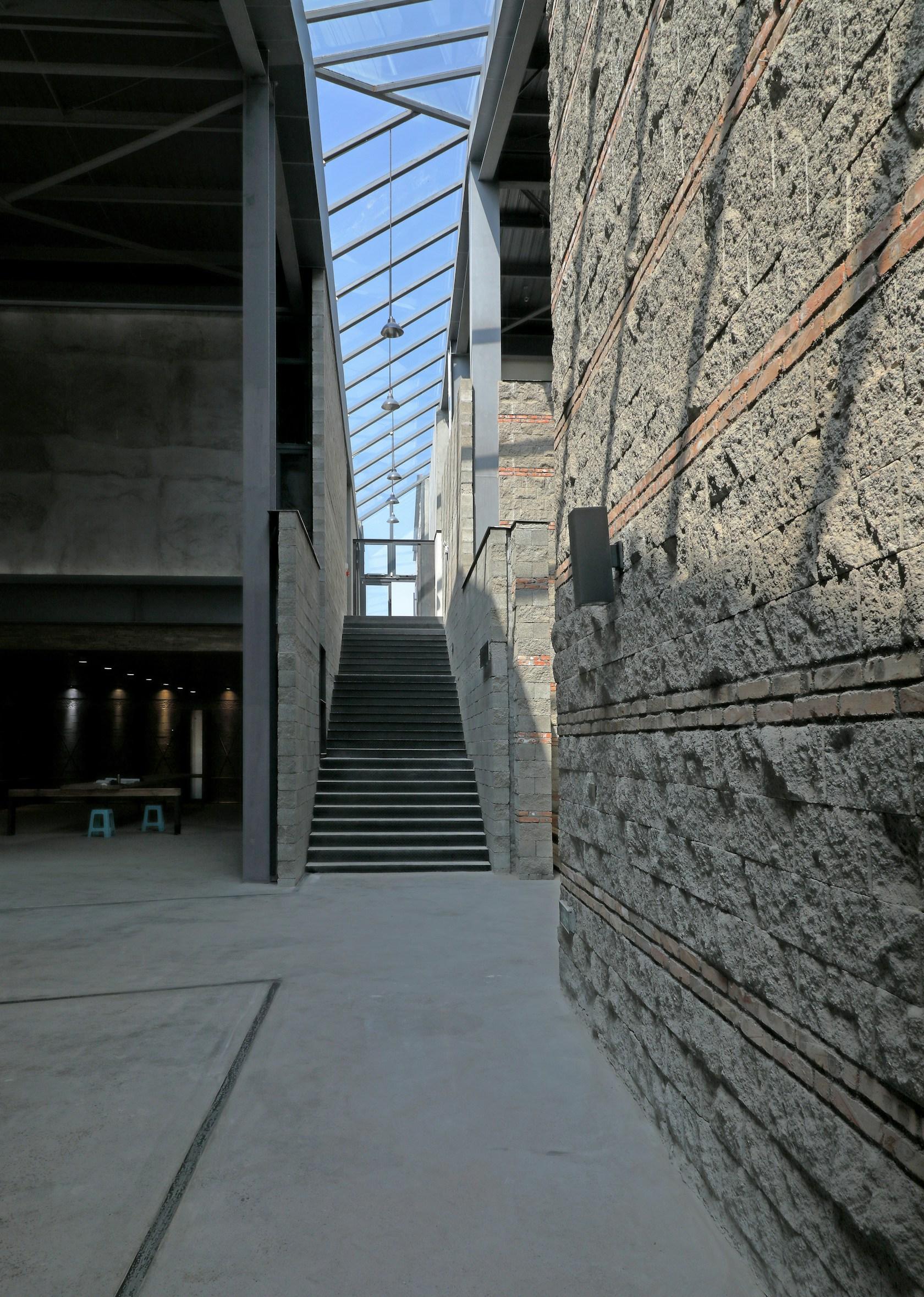 Inner Mongolia Normal University Sculpture Research Center - image 8