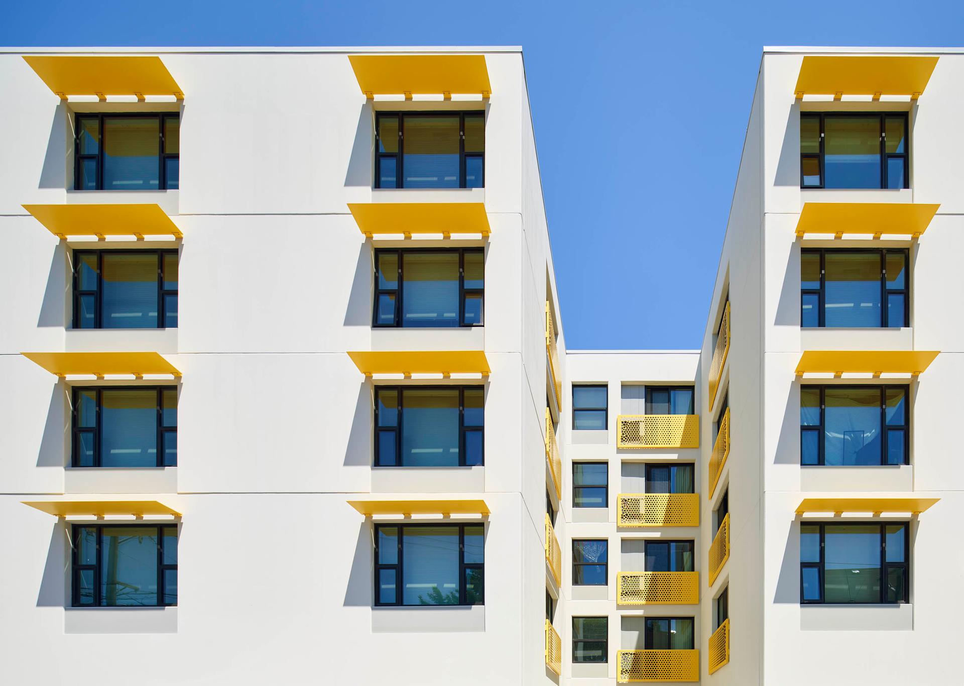 Oso Apartments - image 2