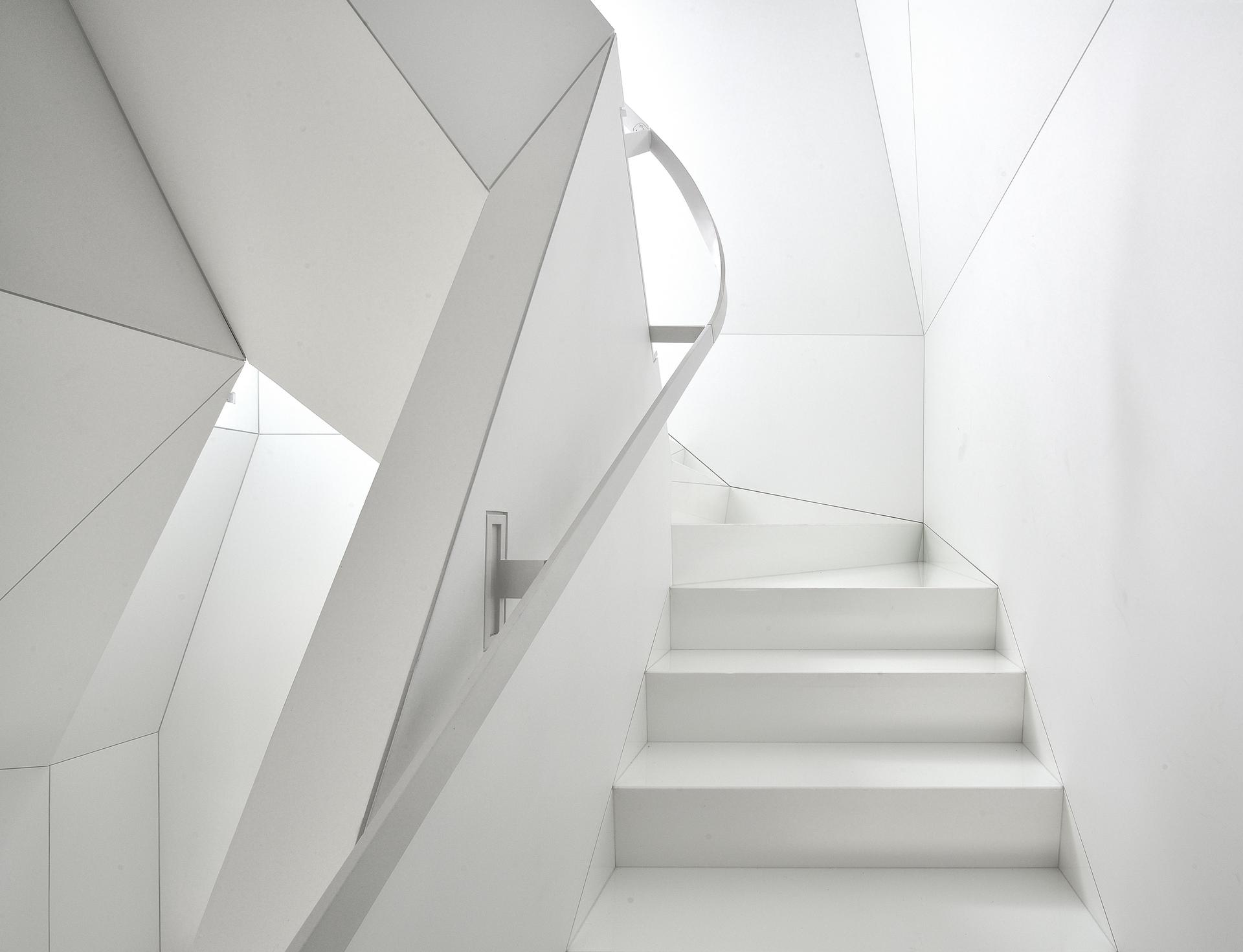Skyhouse - image 8