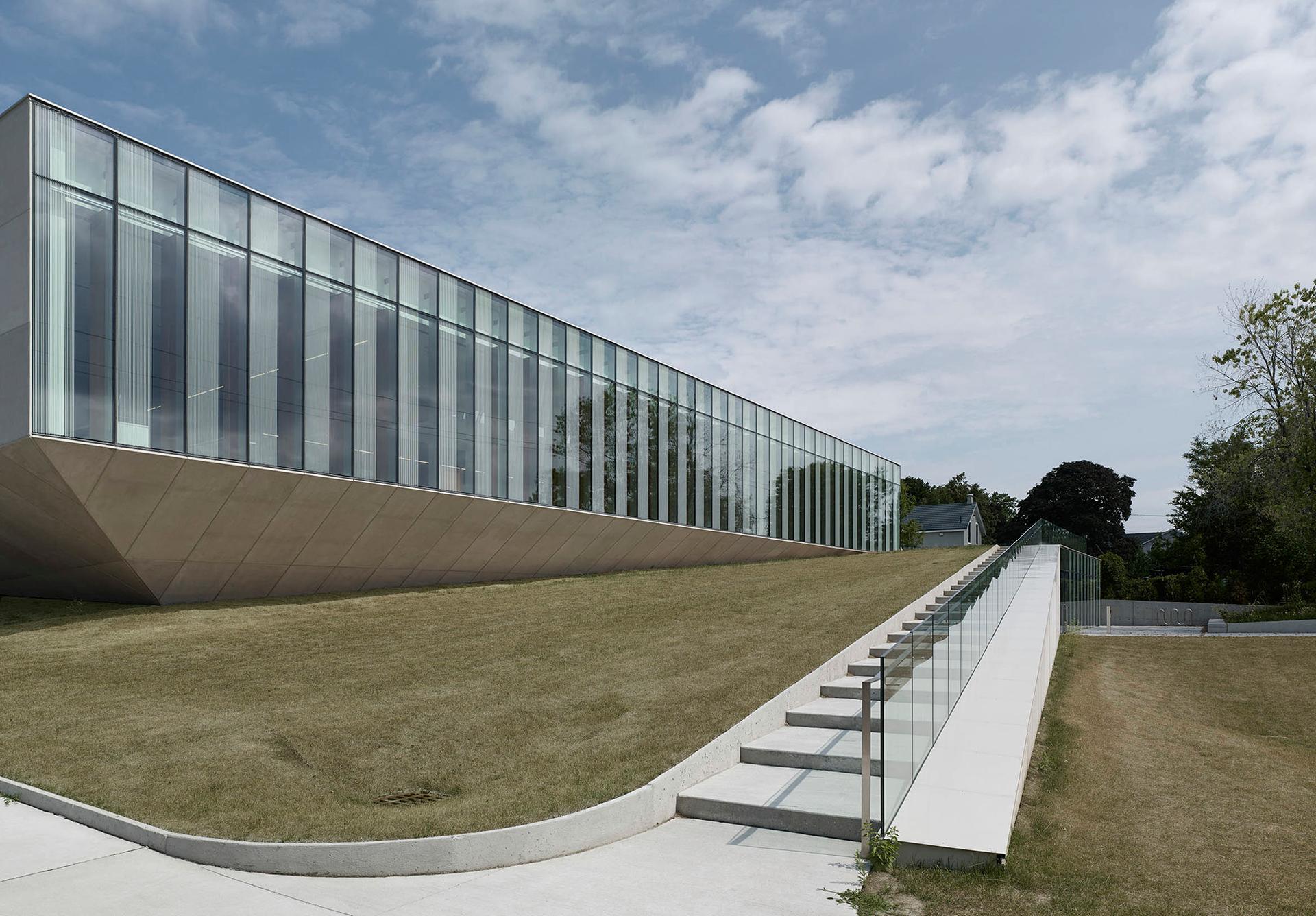 Waterdown Library and Civic Centre - image 3