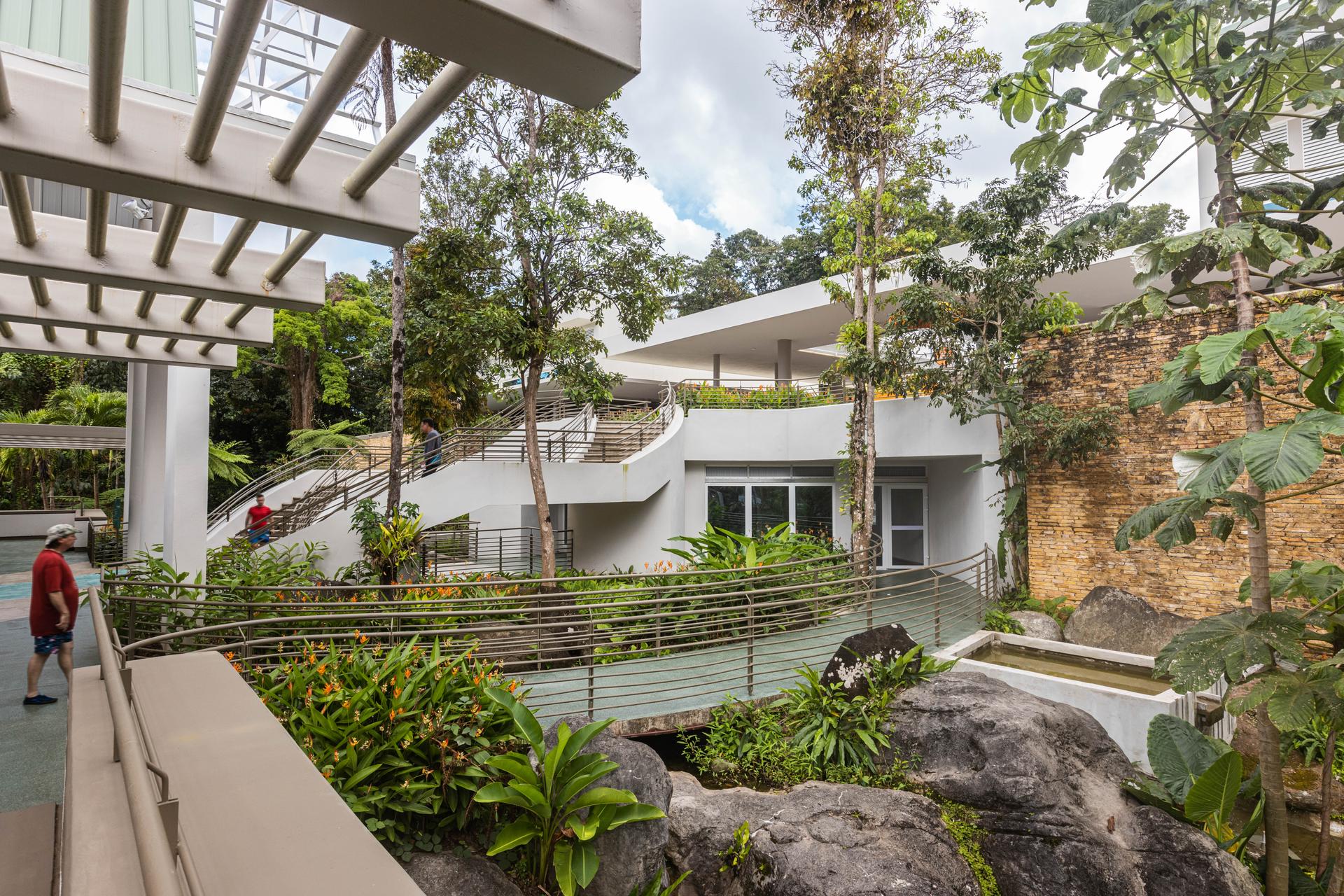 Revitalization of El Portal de El Yunque Visitors Center Building and Site - image 10