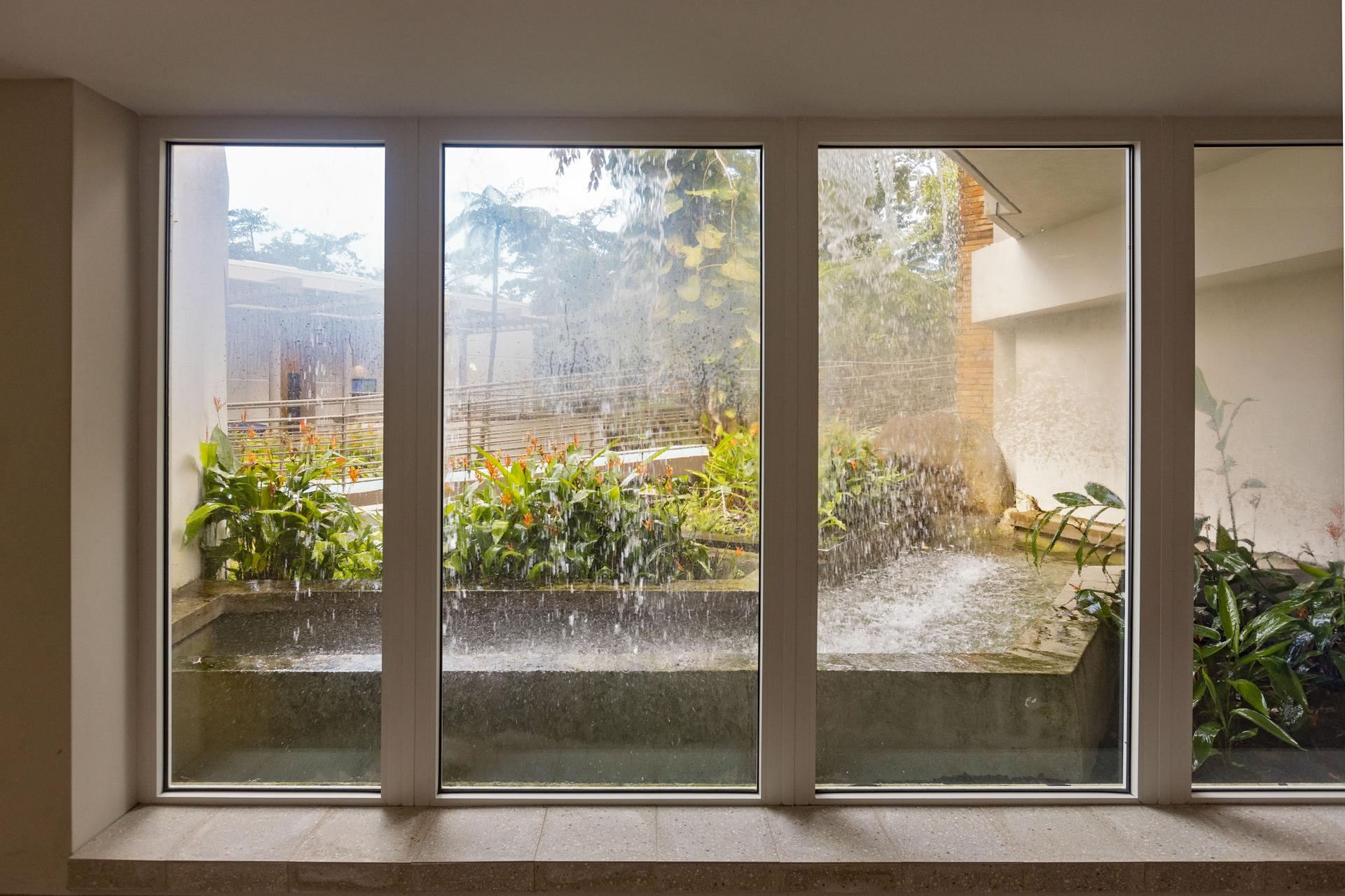 Revitalization of El Portal de El Yunque Visitors Center Building and Site - image 16