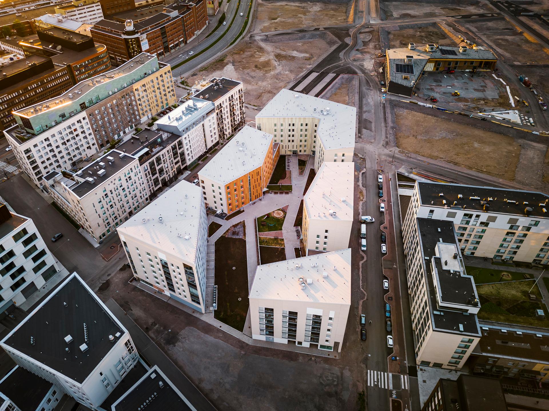 Atrain Housing Block - image 3