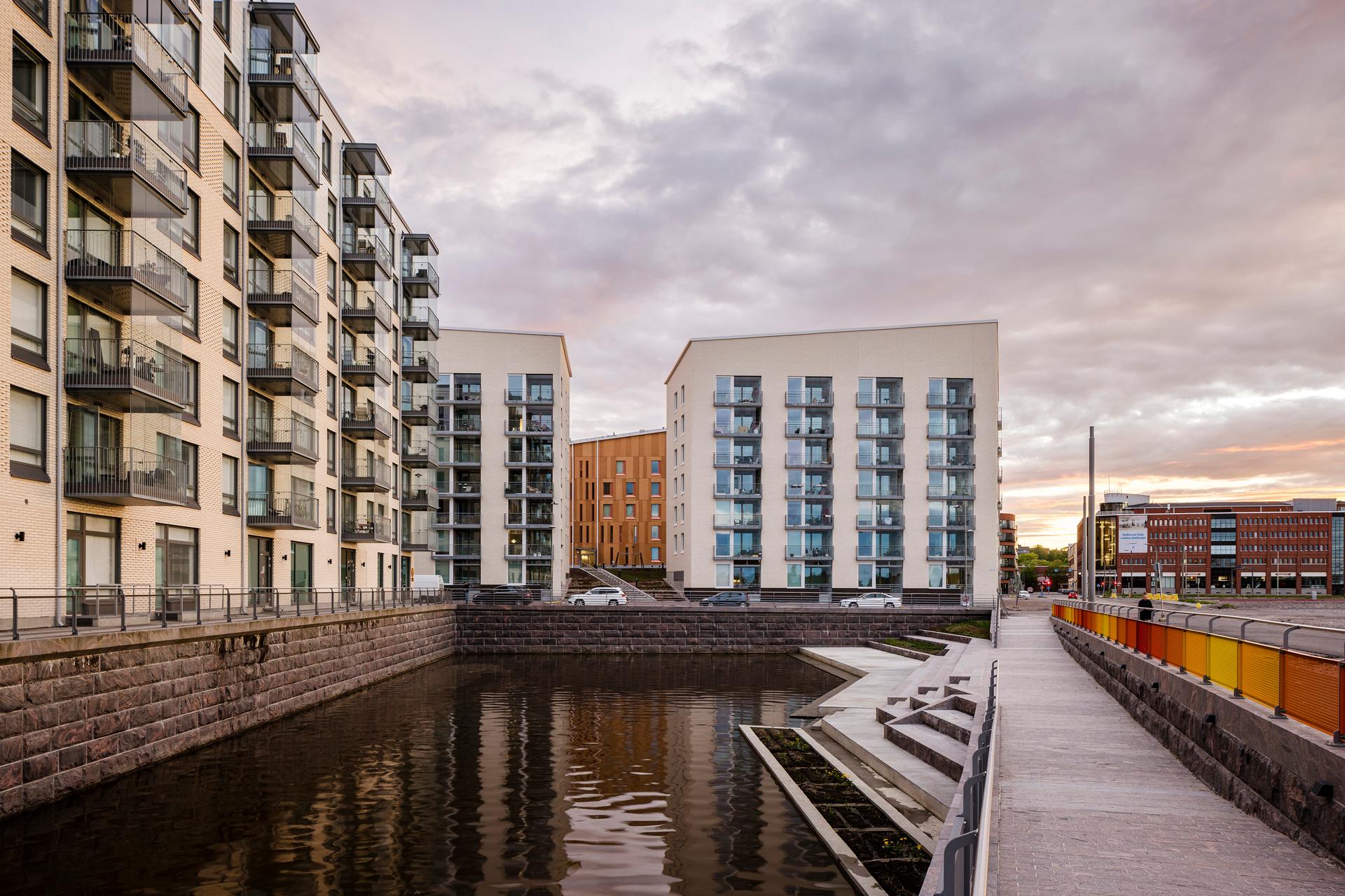 Atrain Housing Block - image 5