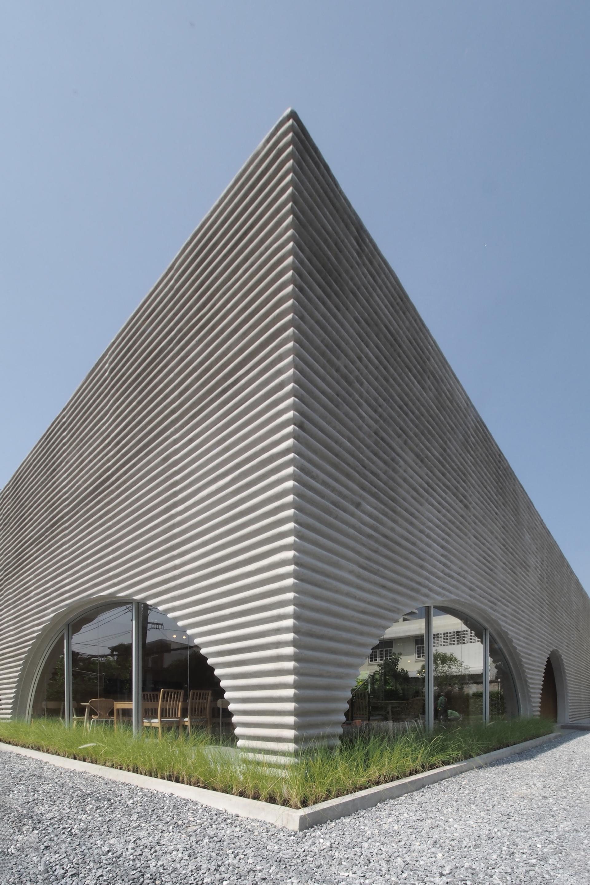 Khao Niao Restaurant + Onda Cafe - image 7