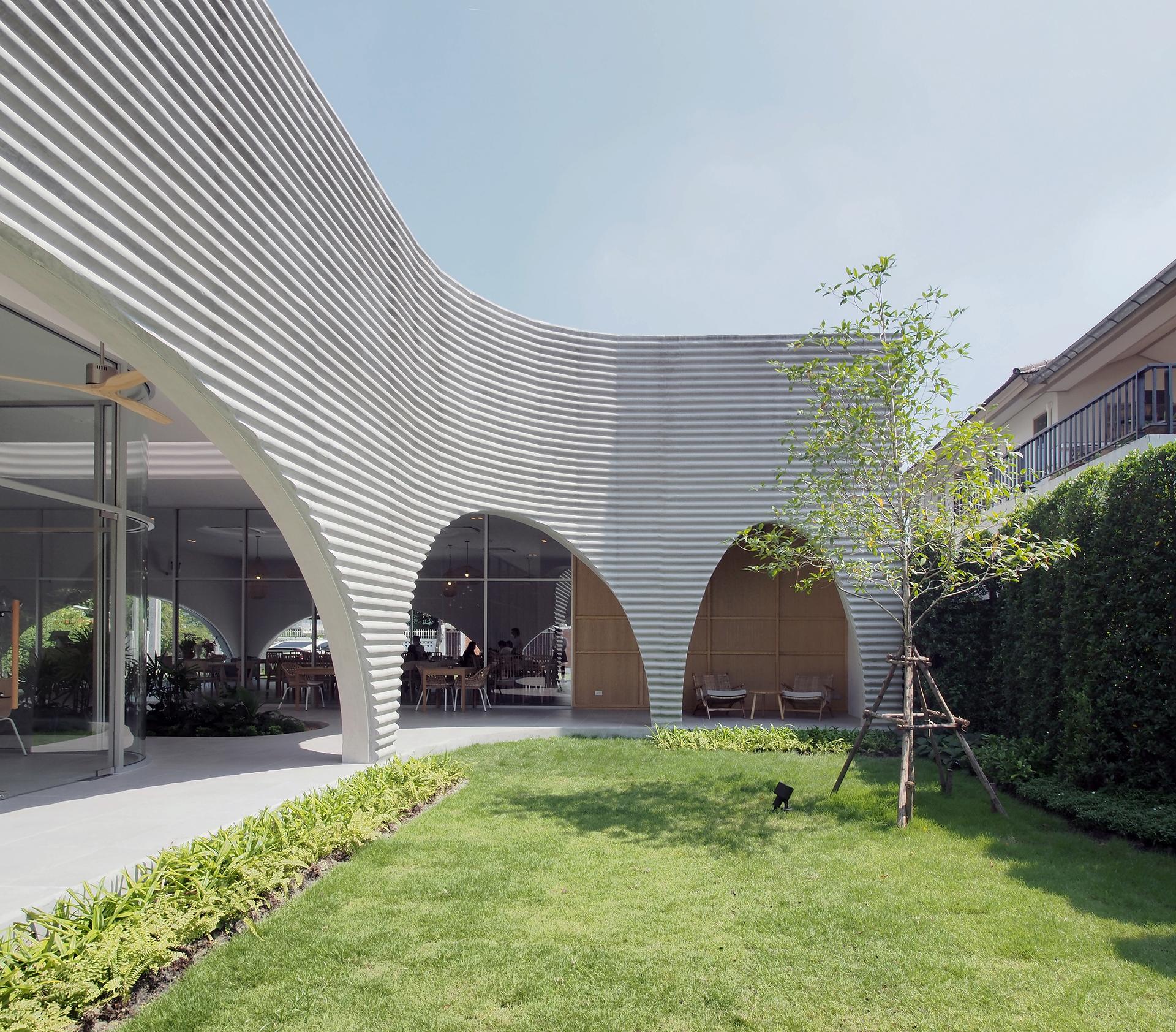 Khao Niao Restaurant + Onda Cafe - image 12