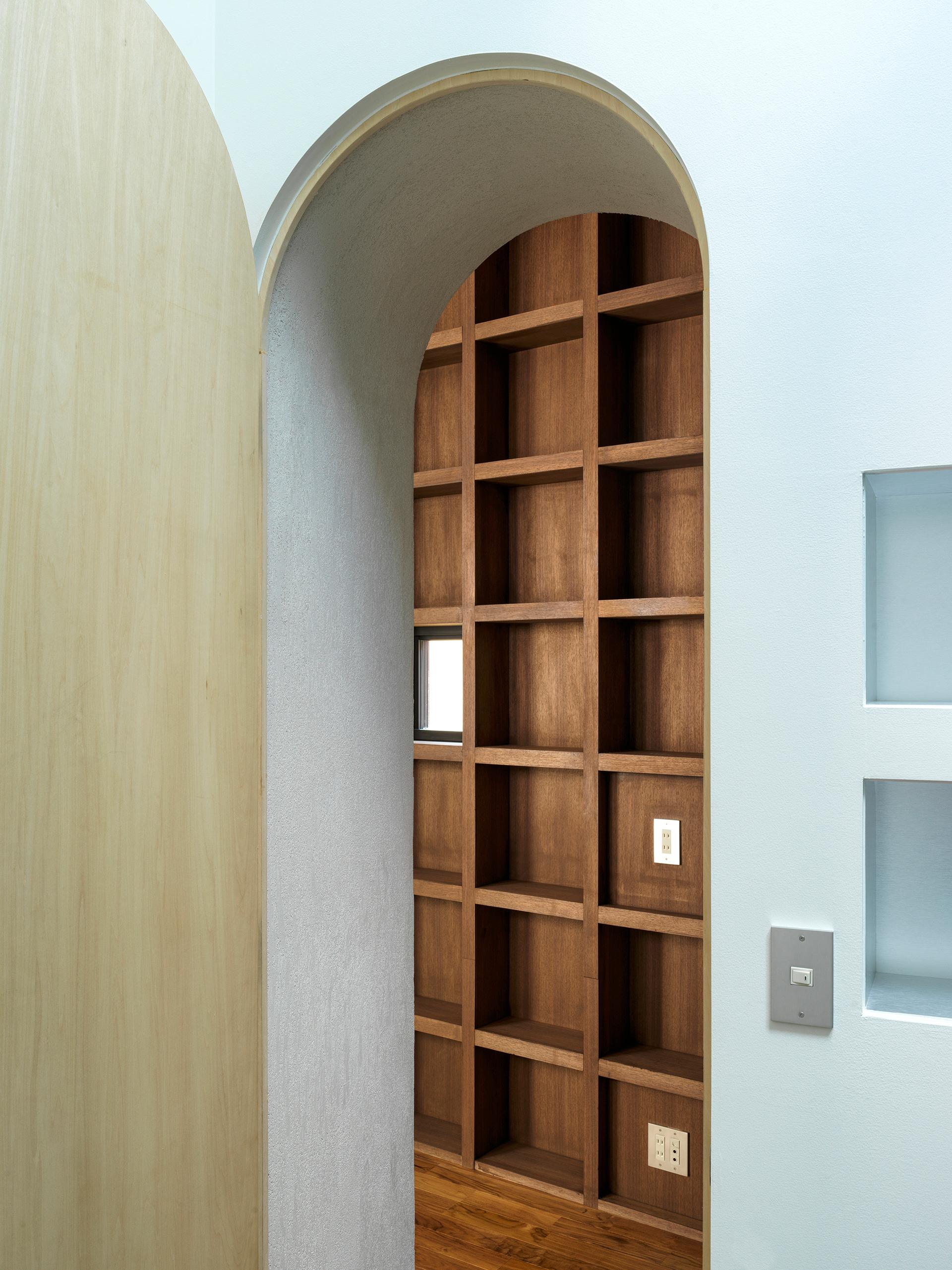 A Japanese Artist’s House - image 11