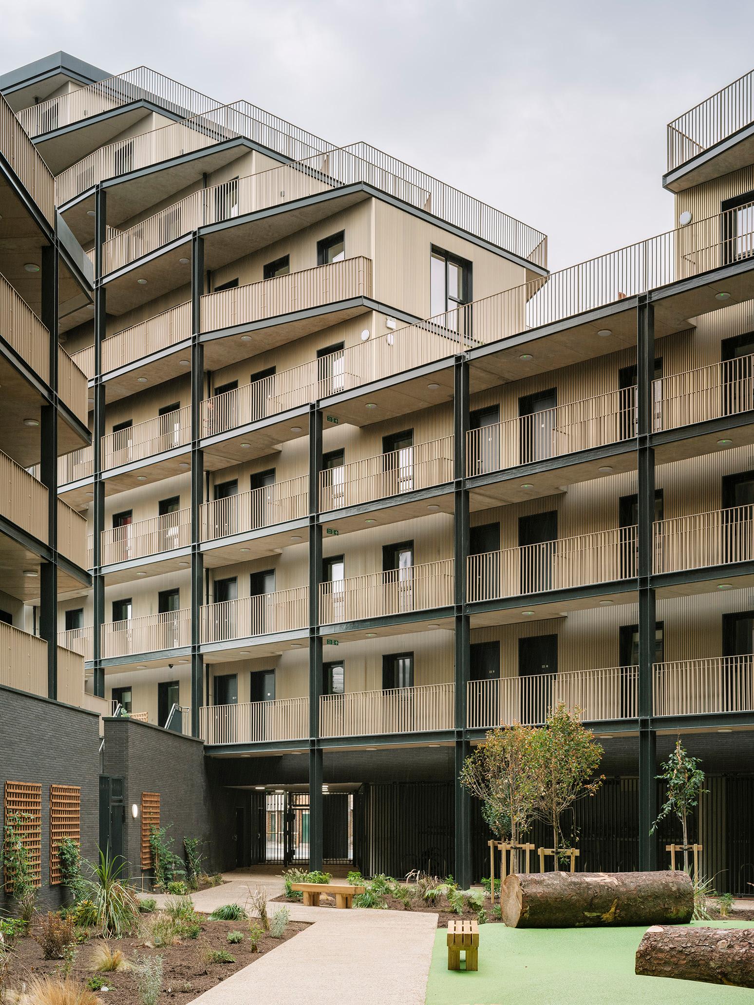 Dockley Apartments - image 2