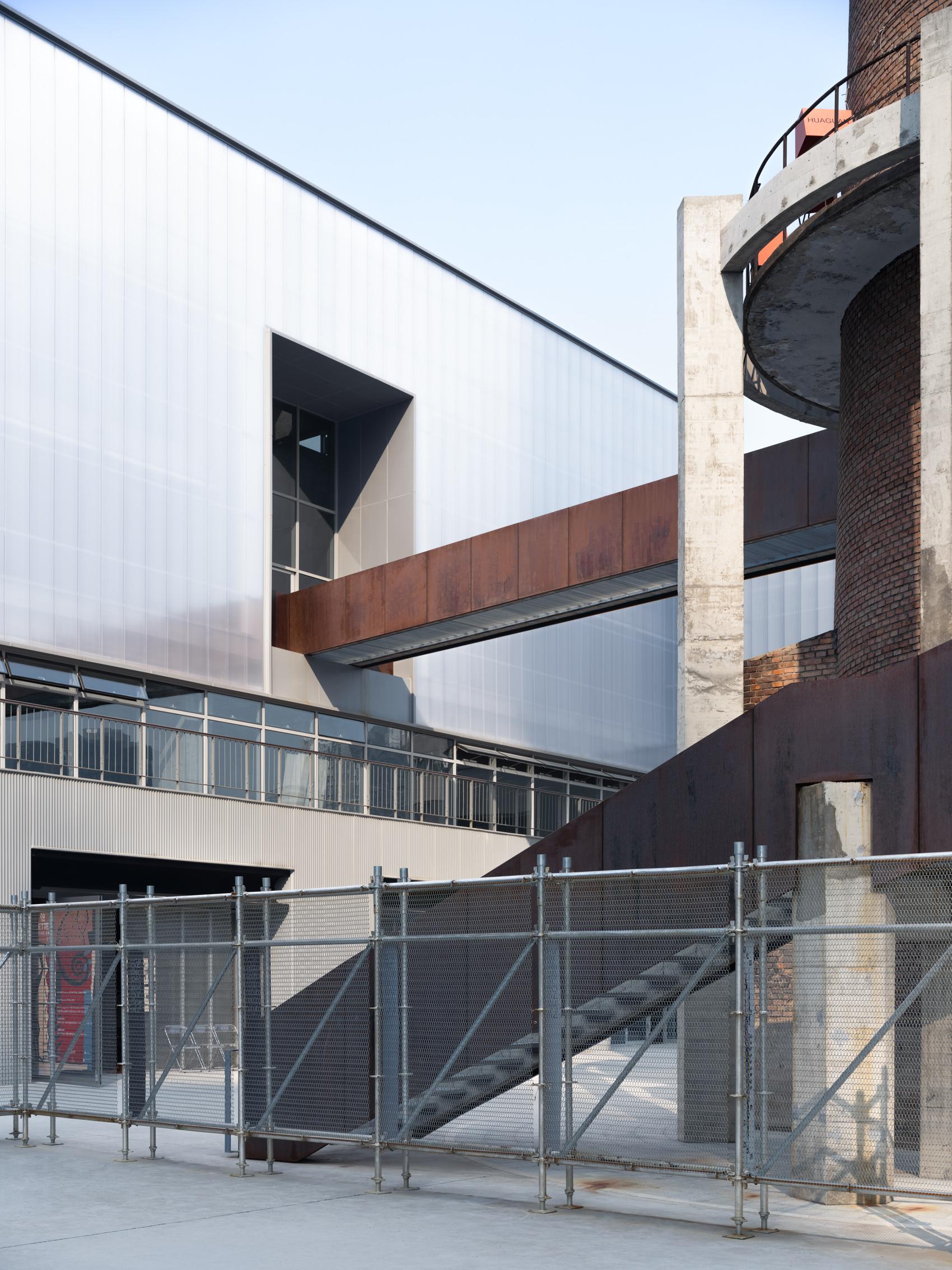 TanArt Community: the Reuse of the Boiler Station at Xi’an Shiyou University - image 11