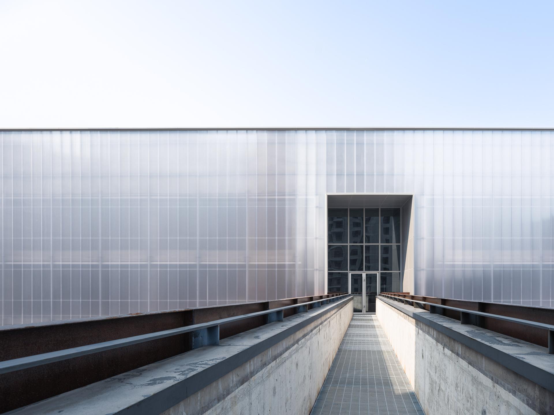 TanArt Community: the Reuse of the Boiler Station at Xi’an Shiyou University - image 14