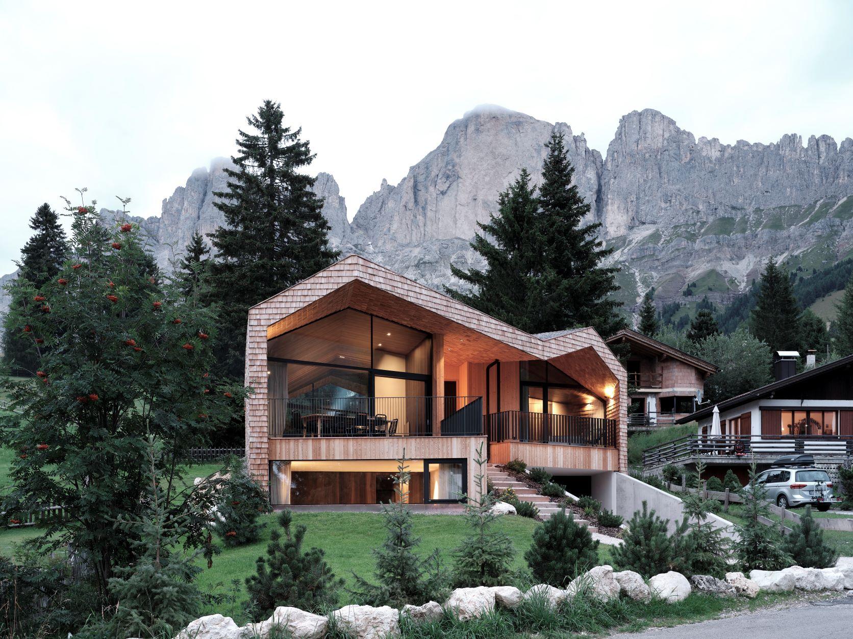 Carezza House