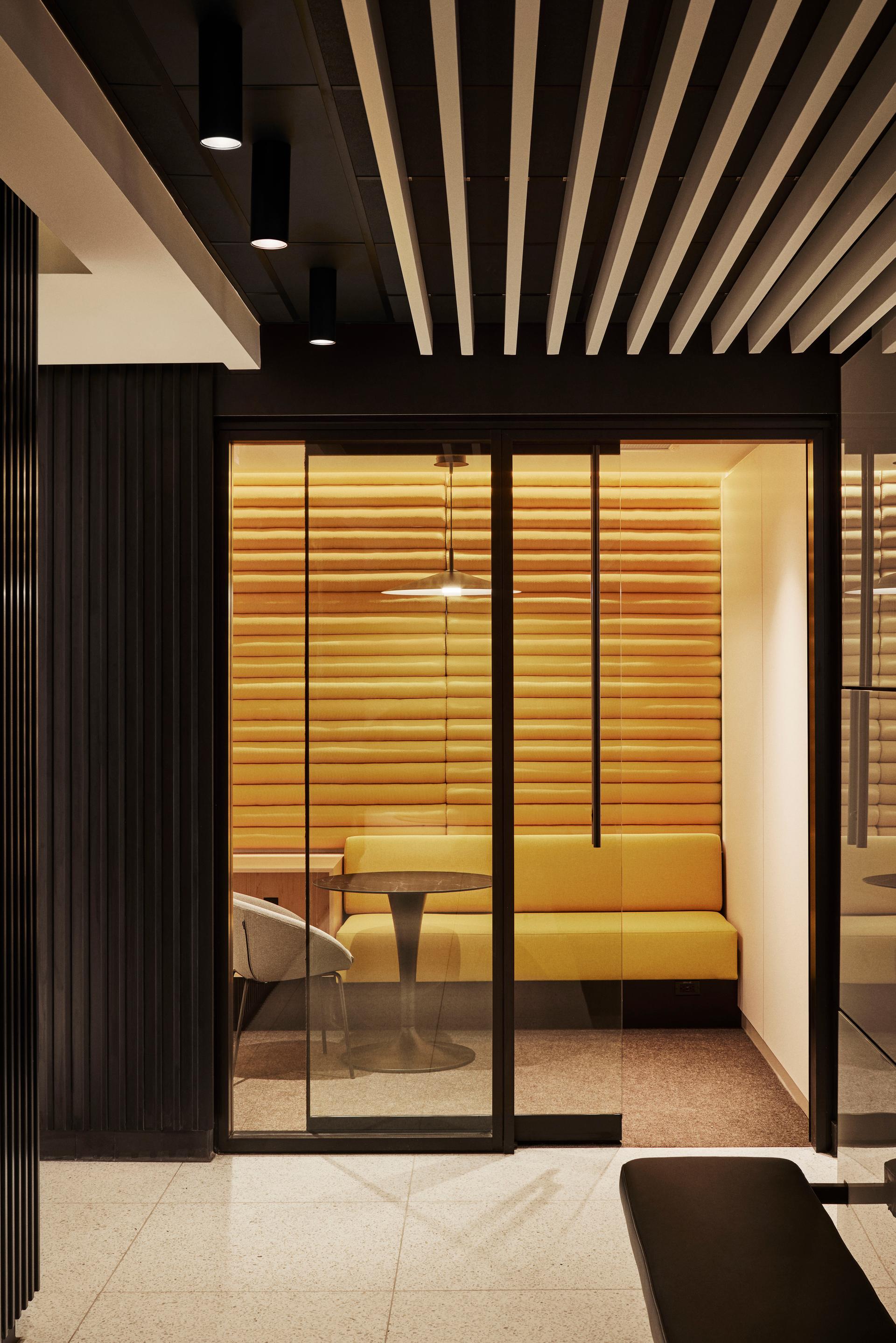 Ottawa Train Station and Via Rail Business Lounge - image 3