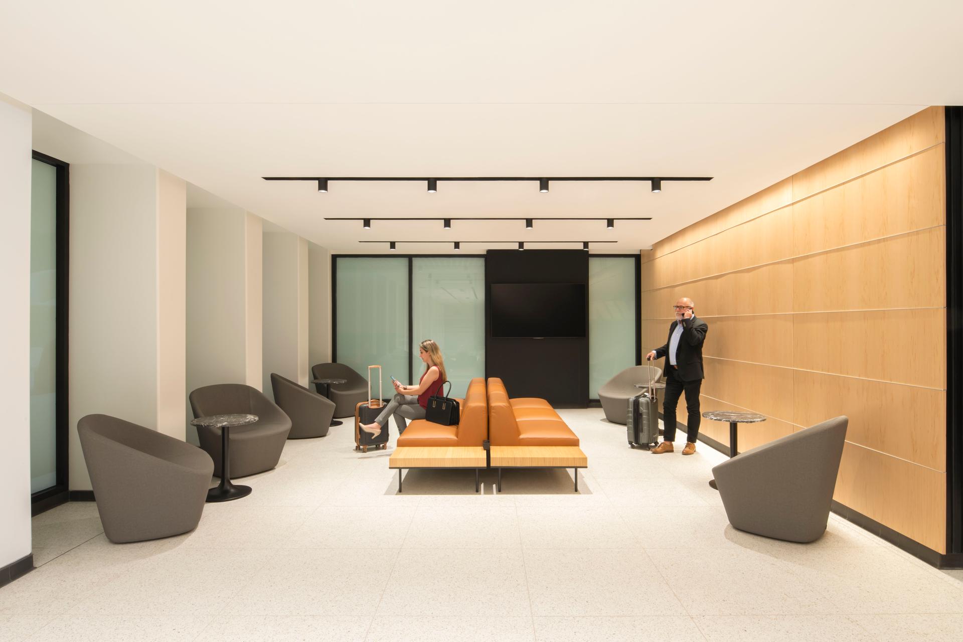 Ottawa Train Station and Via Rail Business Lounge - image 6