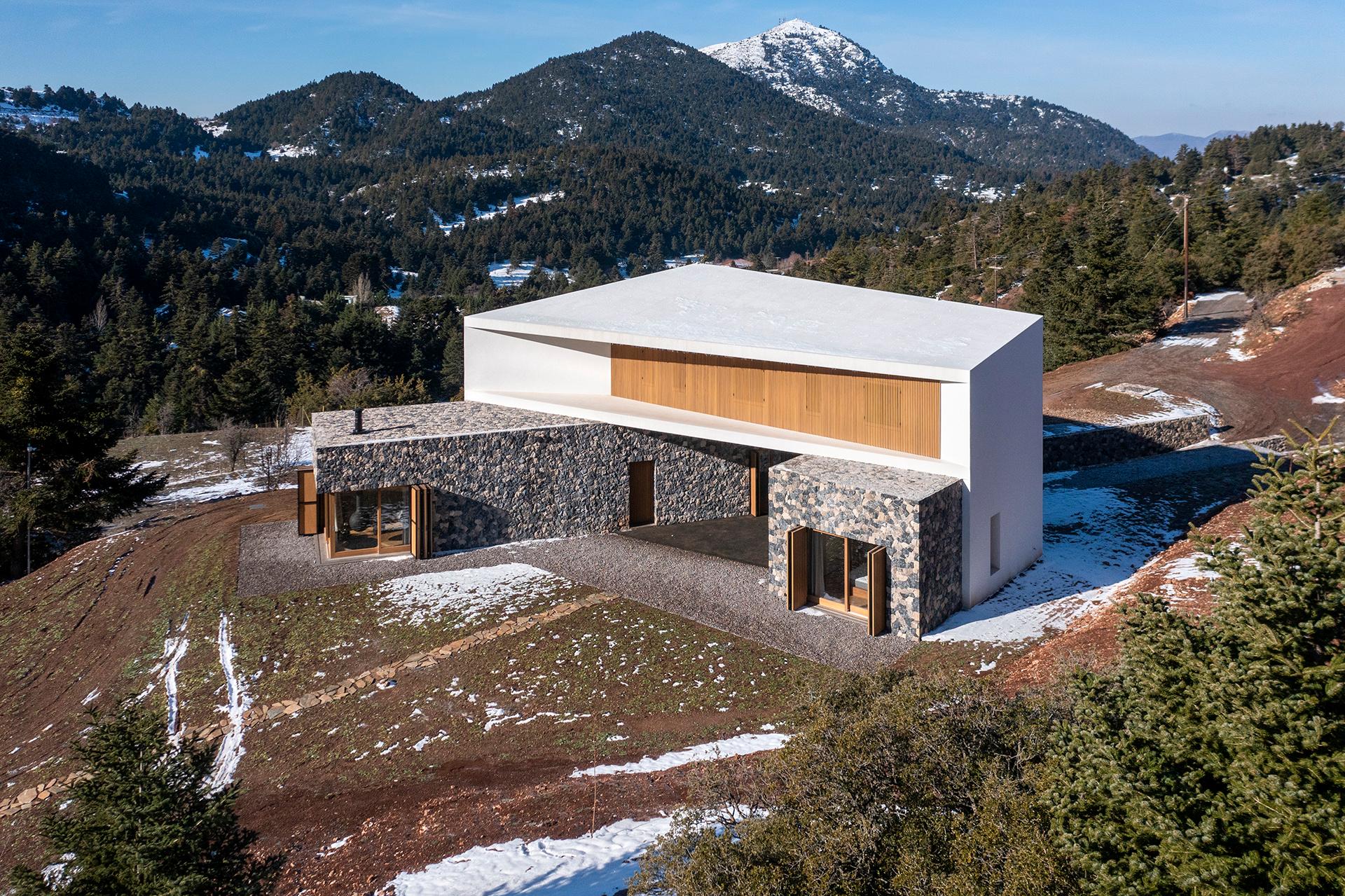 Snowfall House - image 3