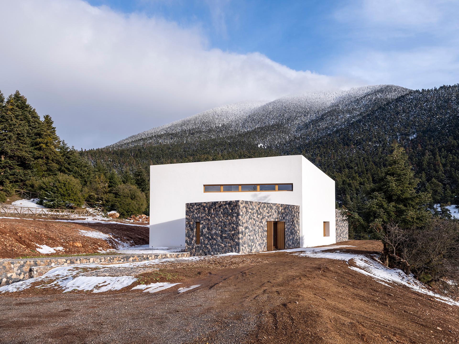 Snowfall House - image 6