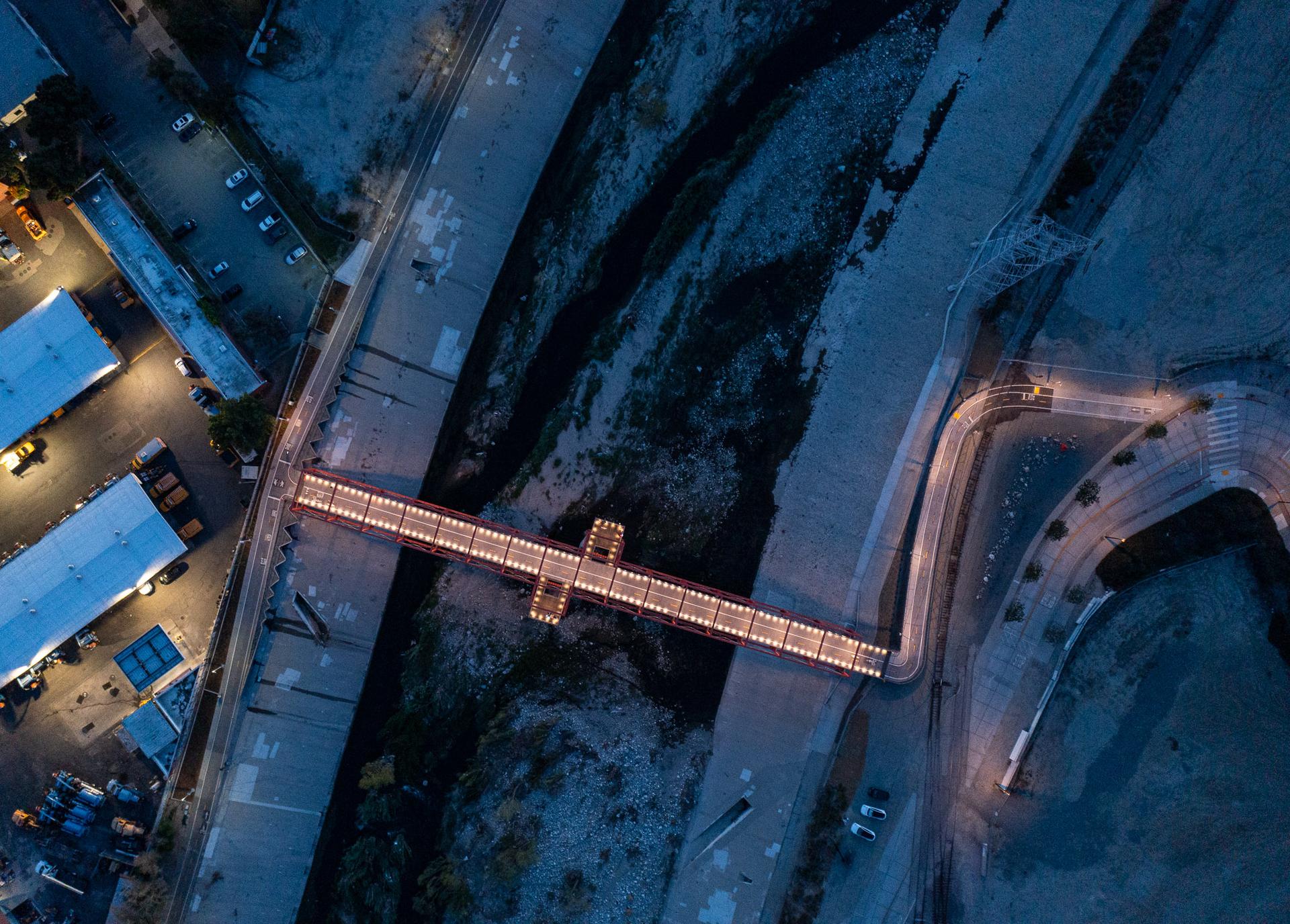 Rumblefish - Taylor Yard Bicycle and Pedestrian Bridge - image 12