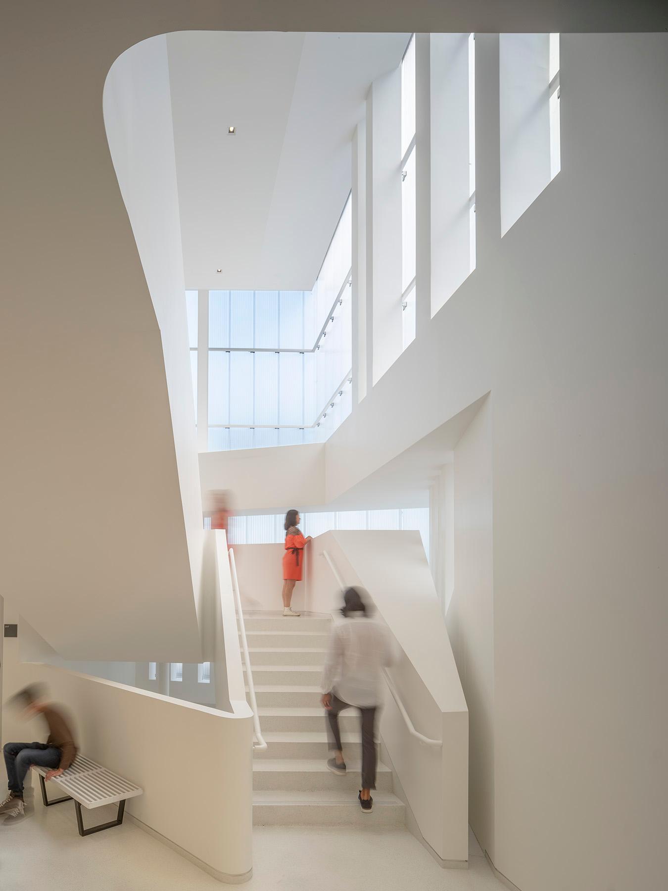 Glorya Kaufman Performing Arts Center - image 12