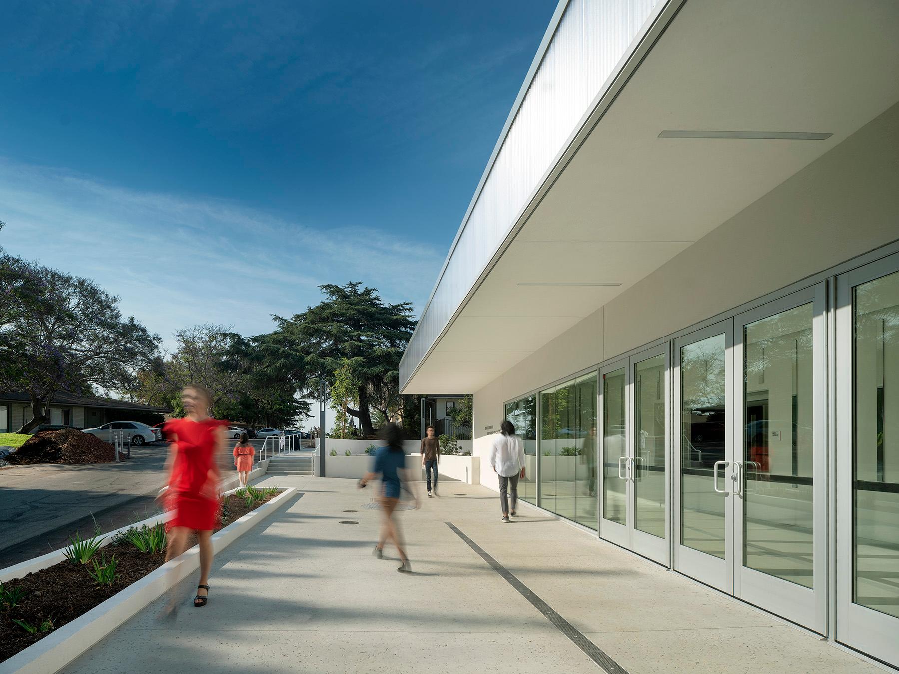 Glorya Kaufman Performing Arts Center - image 10