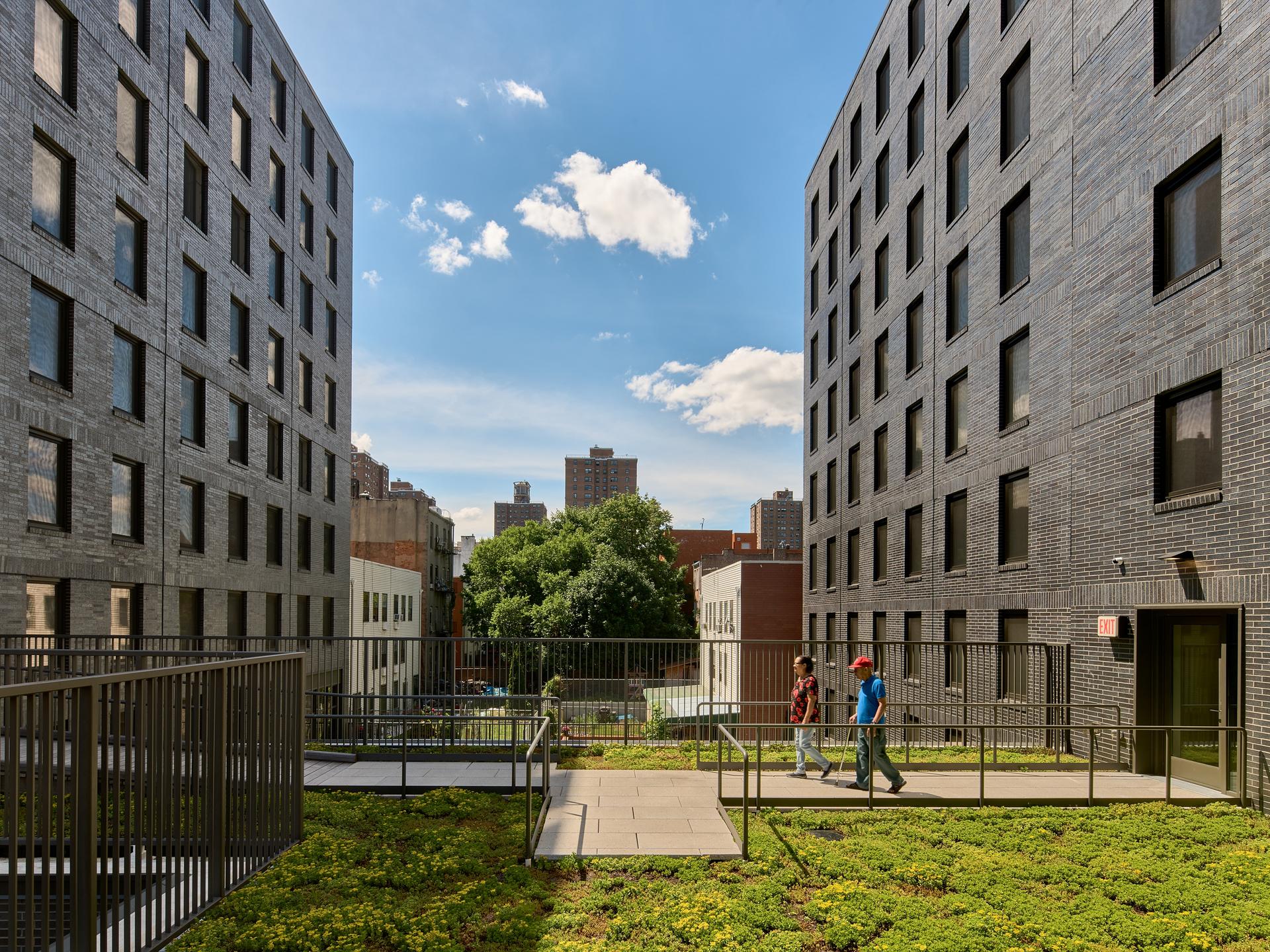 Betances Residence - image 12