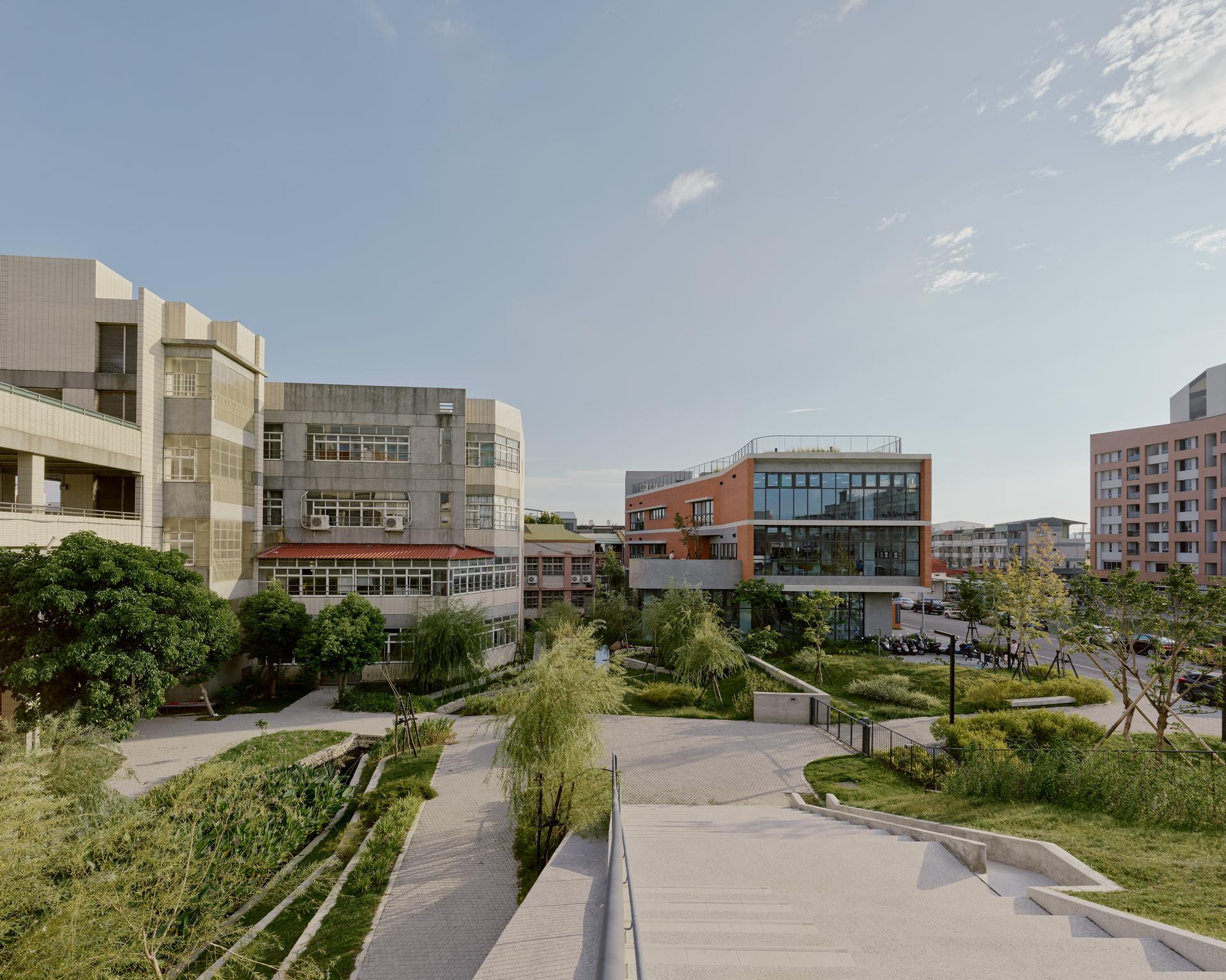 Shangfeng Public Library and School Gymnasium - image 2