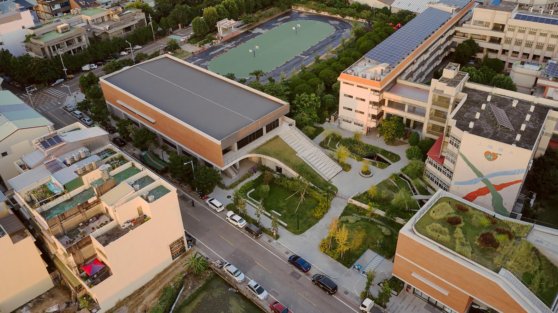 Shangfeng Public Library and School Gymnasium - image 6
