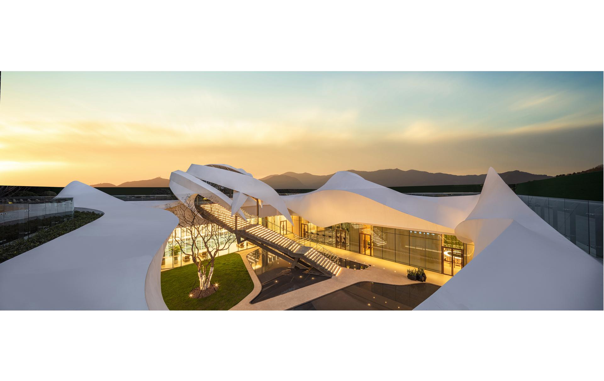 White Mountain Club House