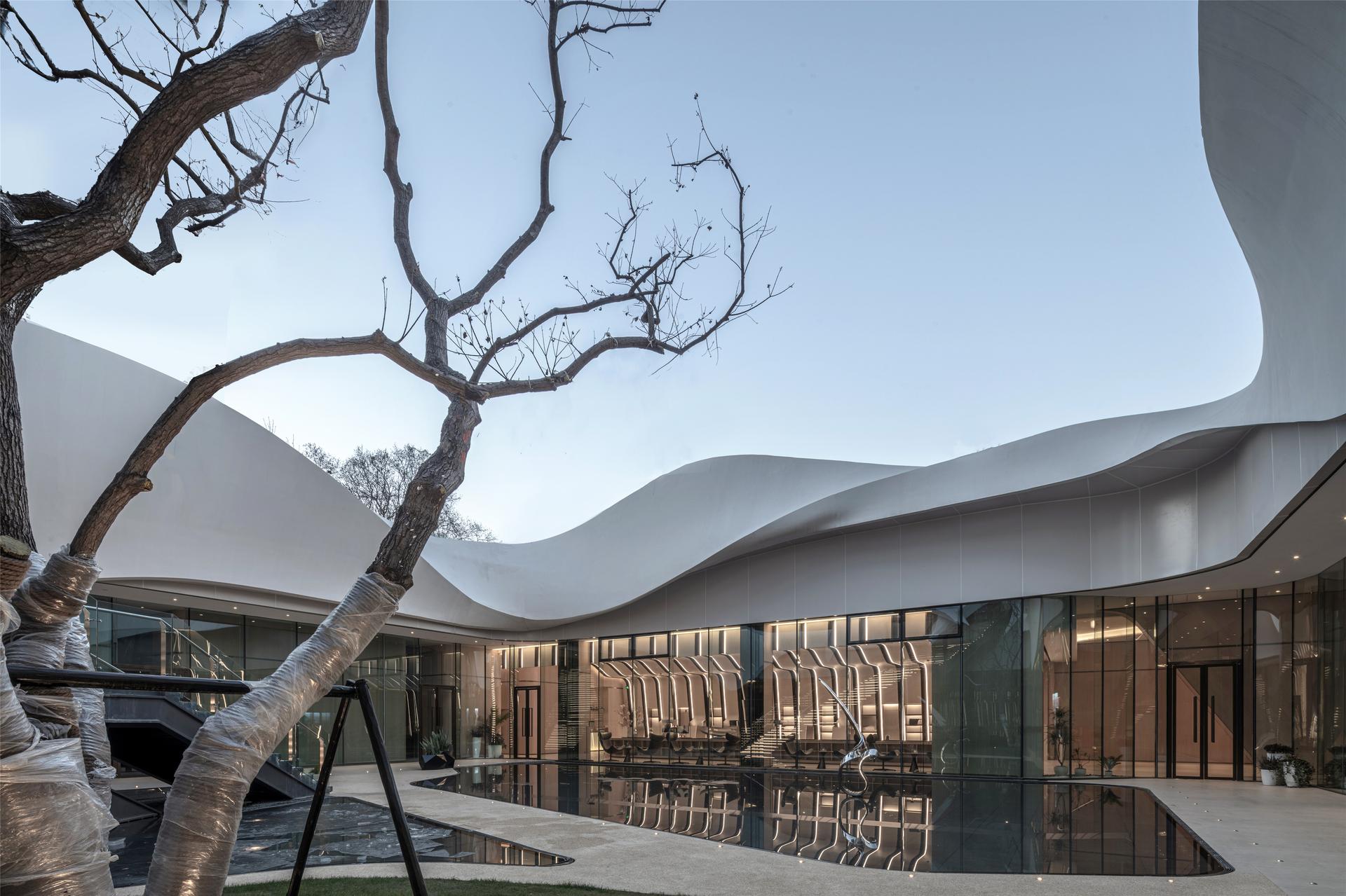 White Mountain Club House - image 2