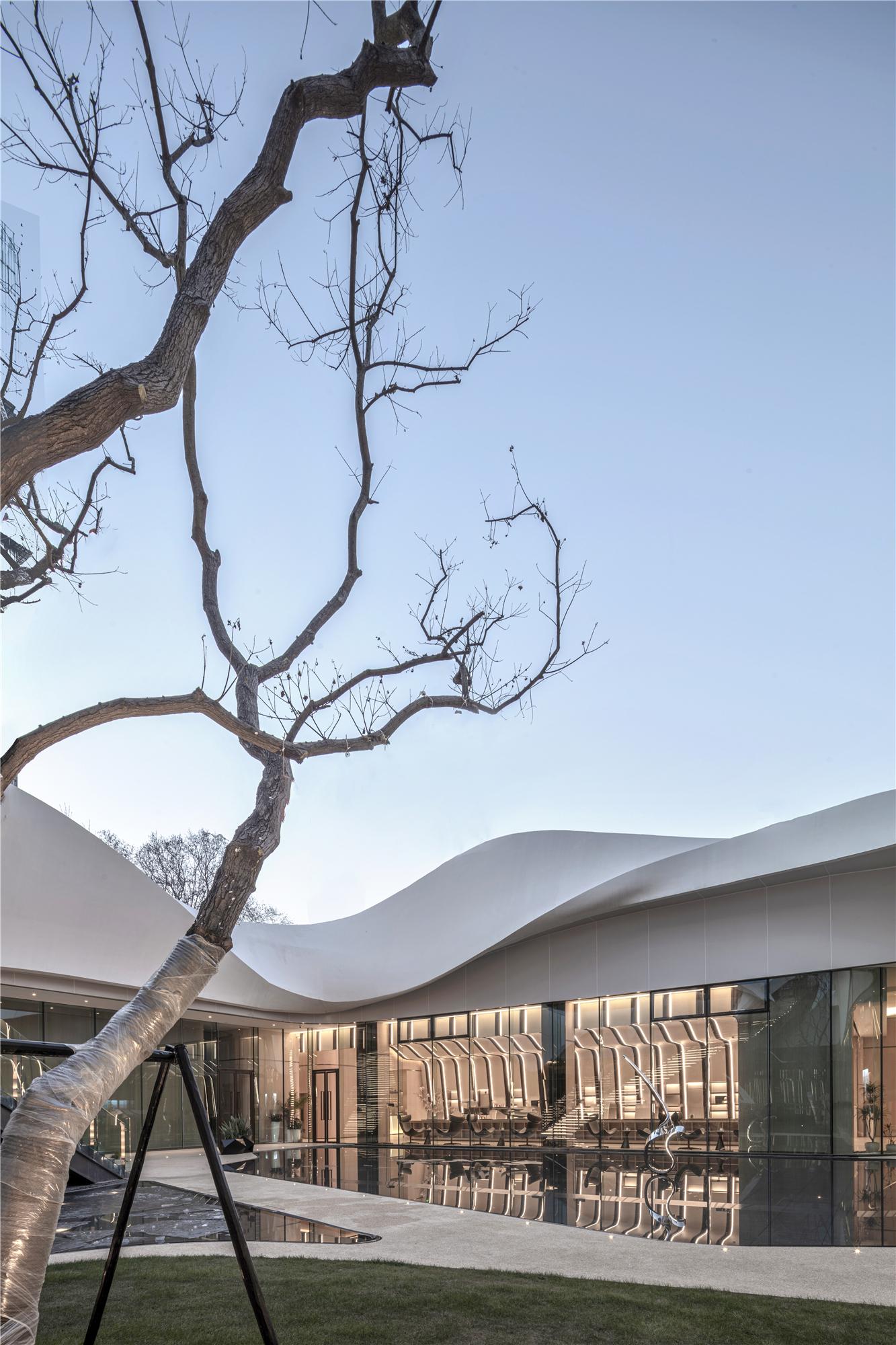 White Mountain Club House - image 6