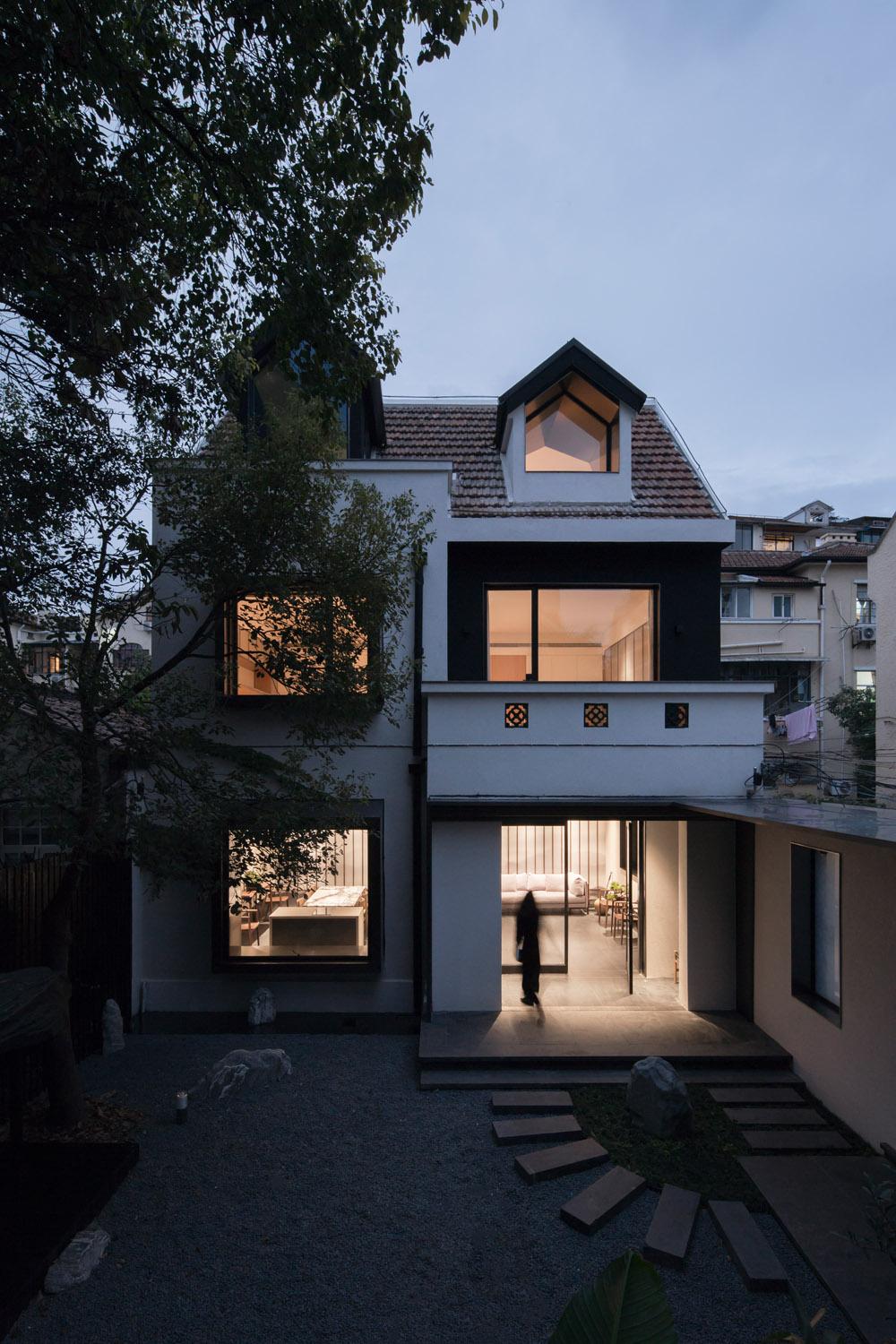 Twilight House - image 4