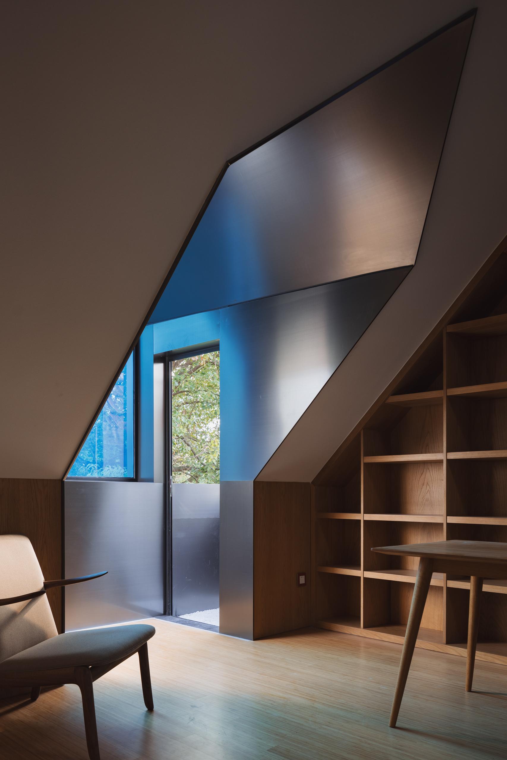 Twilight House - image 8