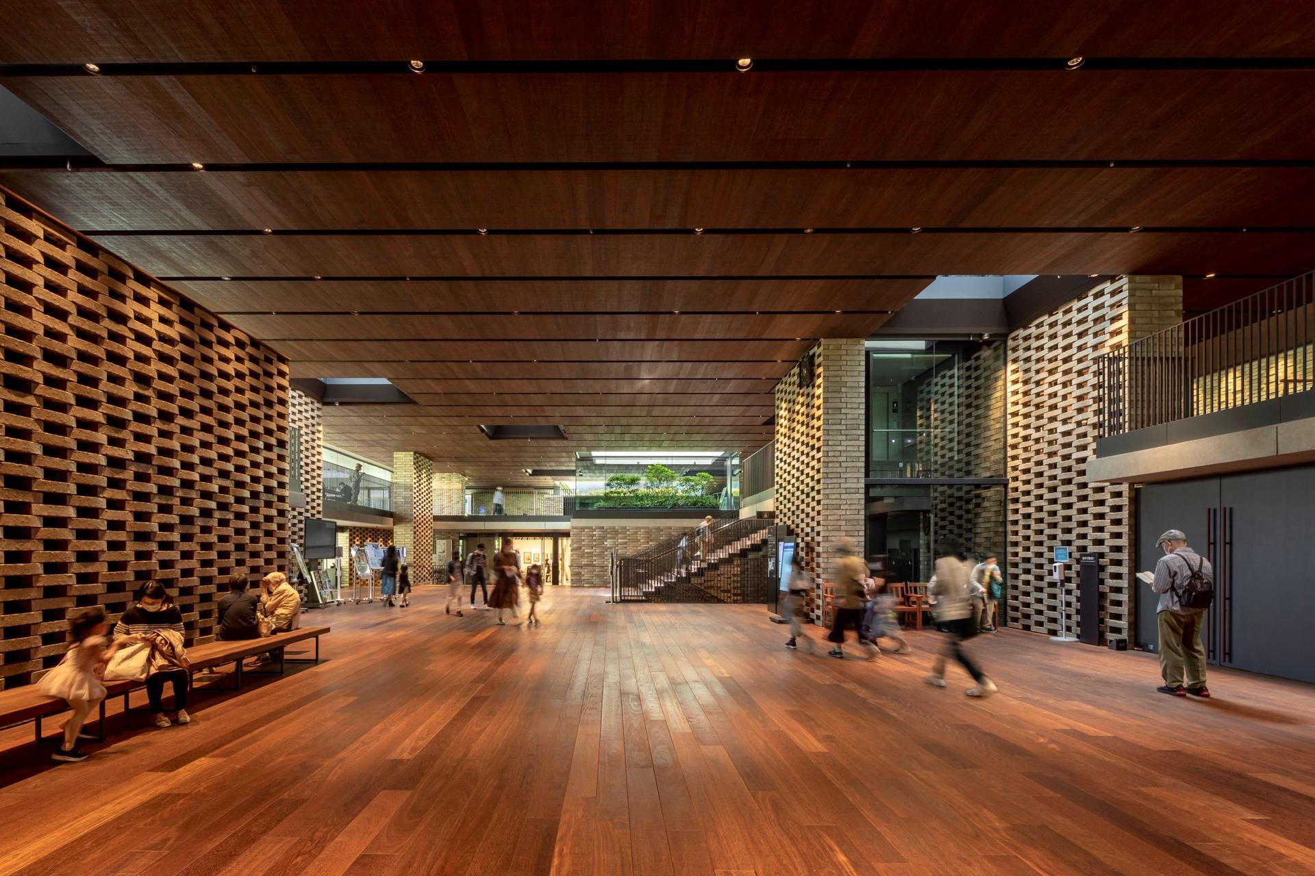 Hirakata Performing & Visual Arts Center - image 7