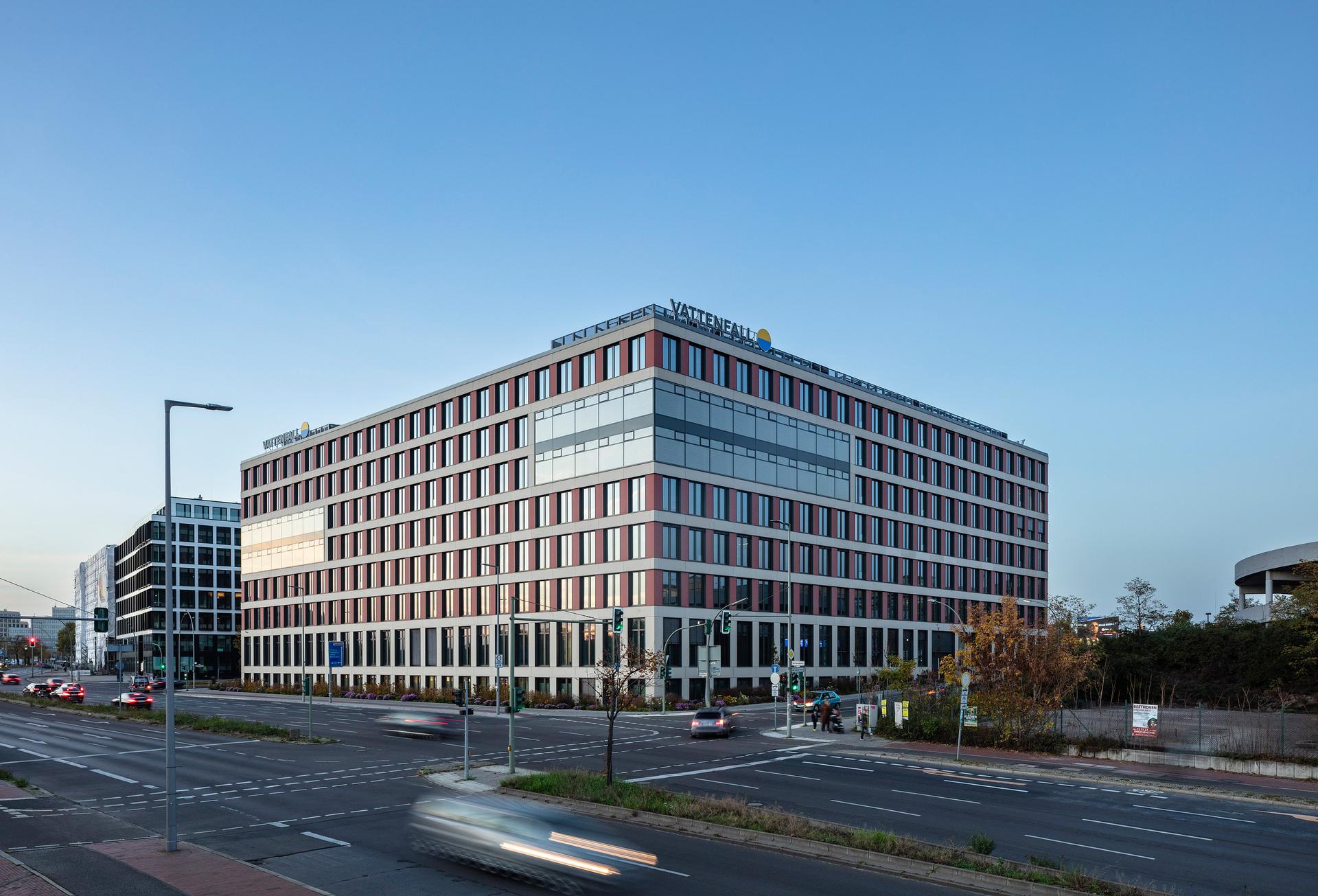 EDGE Suedkreuz Berlin - image 4