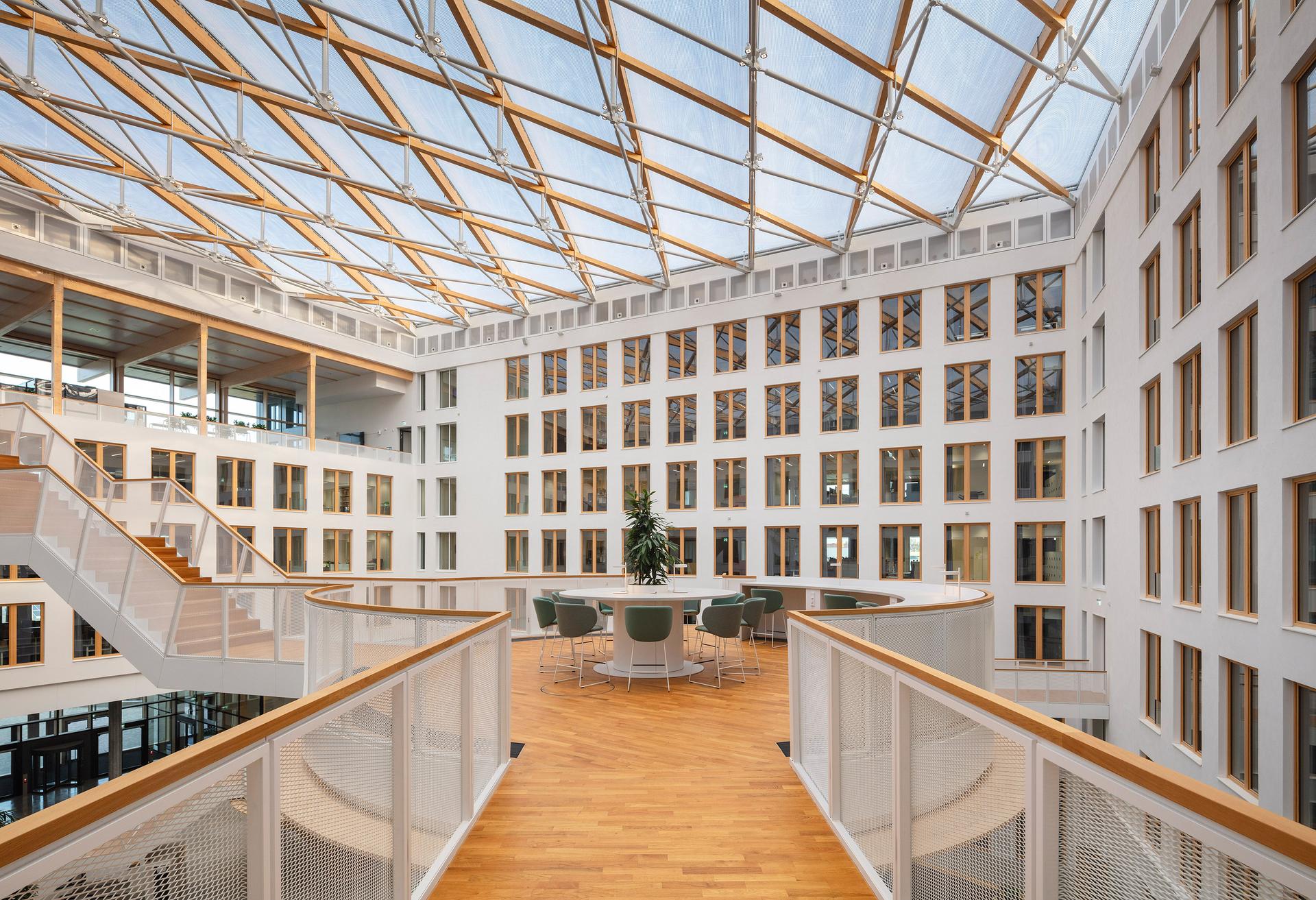 EDGE Suedkreuz Berlin - image 10