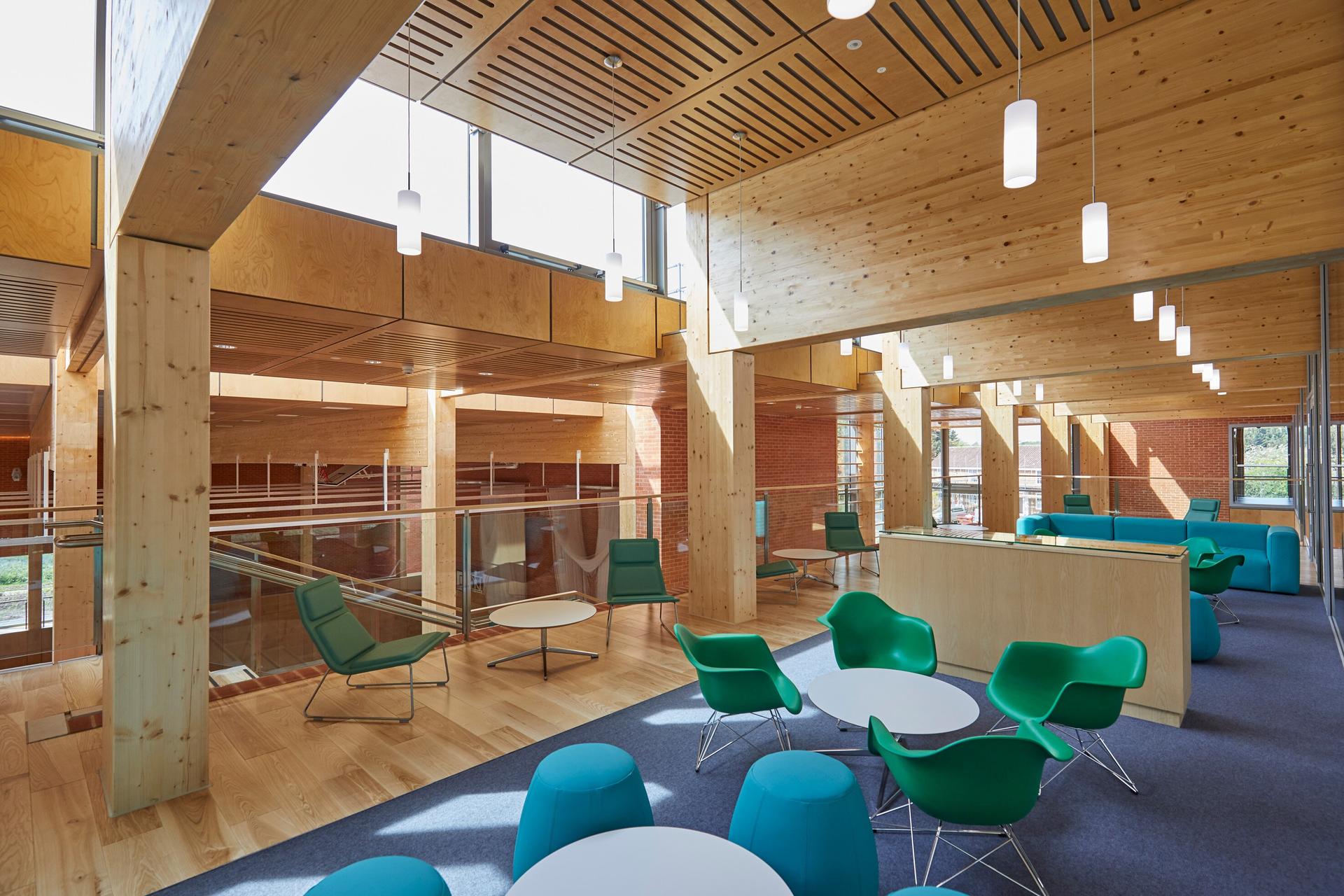 Eton Sports & Aquatics Centre - image 9