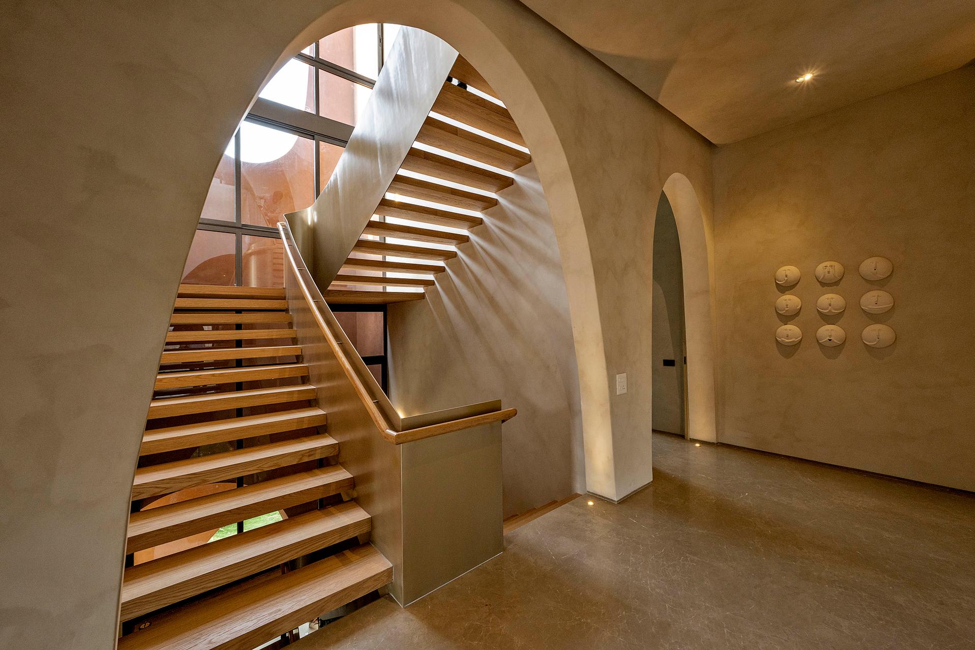 MIRAI HOUSE OF ARCHES - image 15