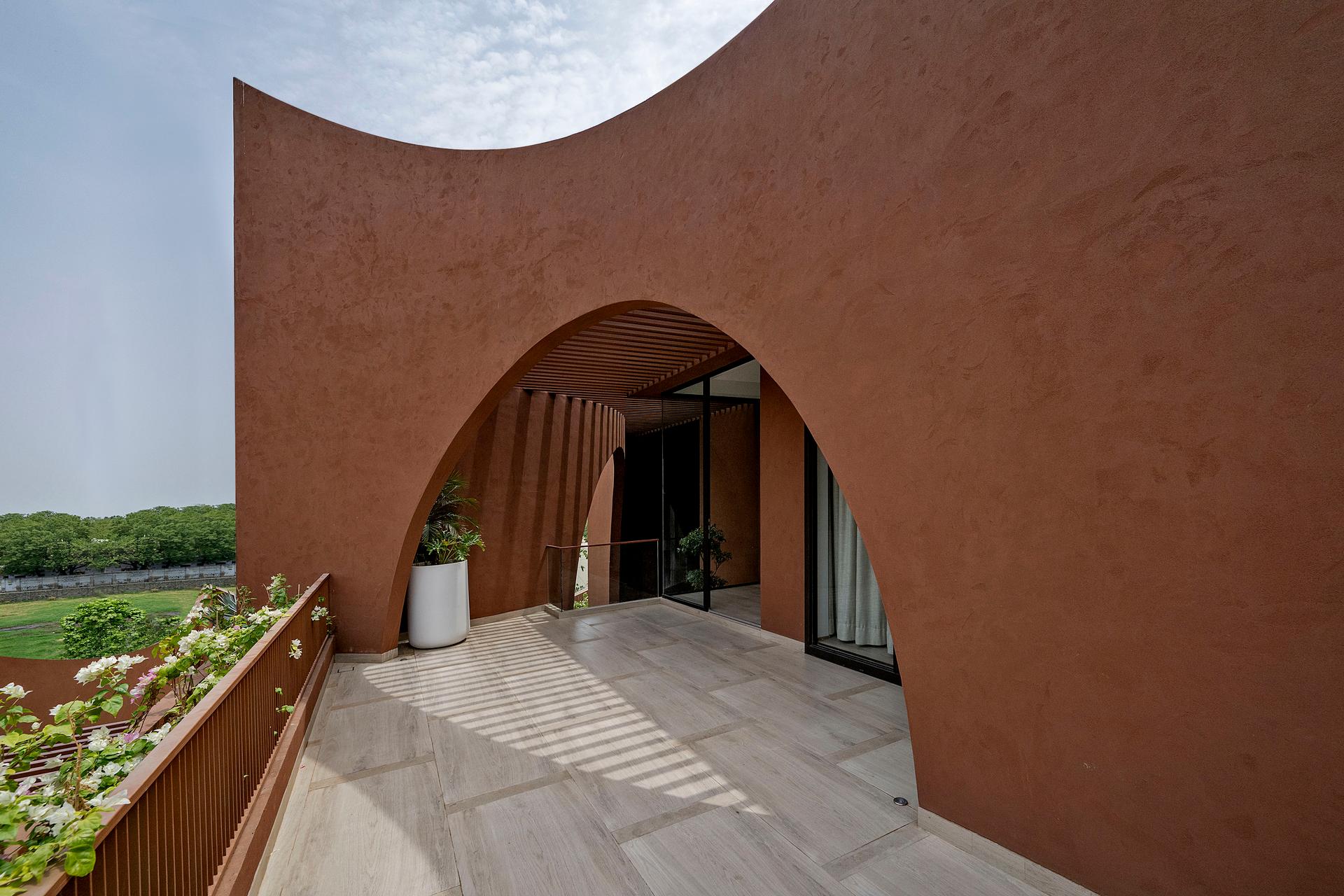 MIRAI HOUSE OF ARCHES - image 21
