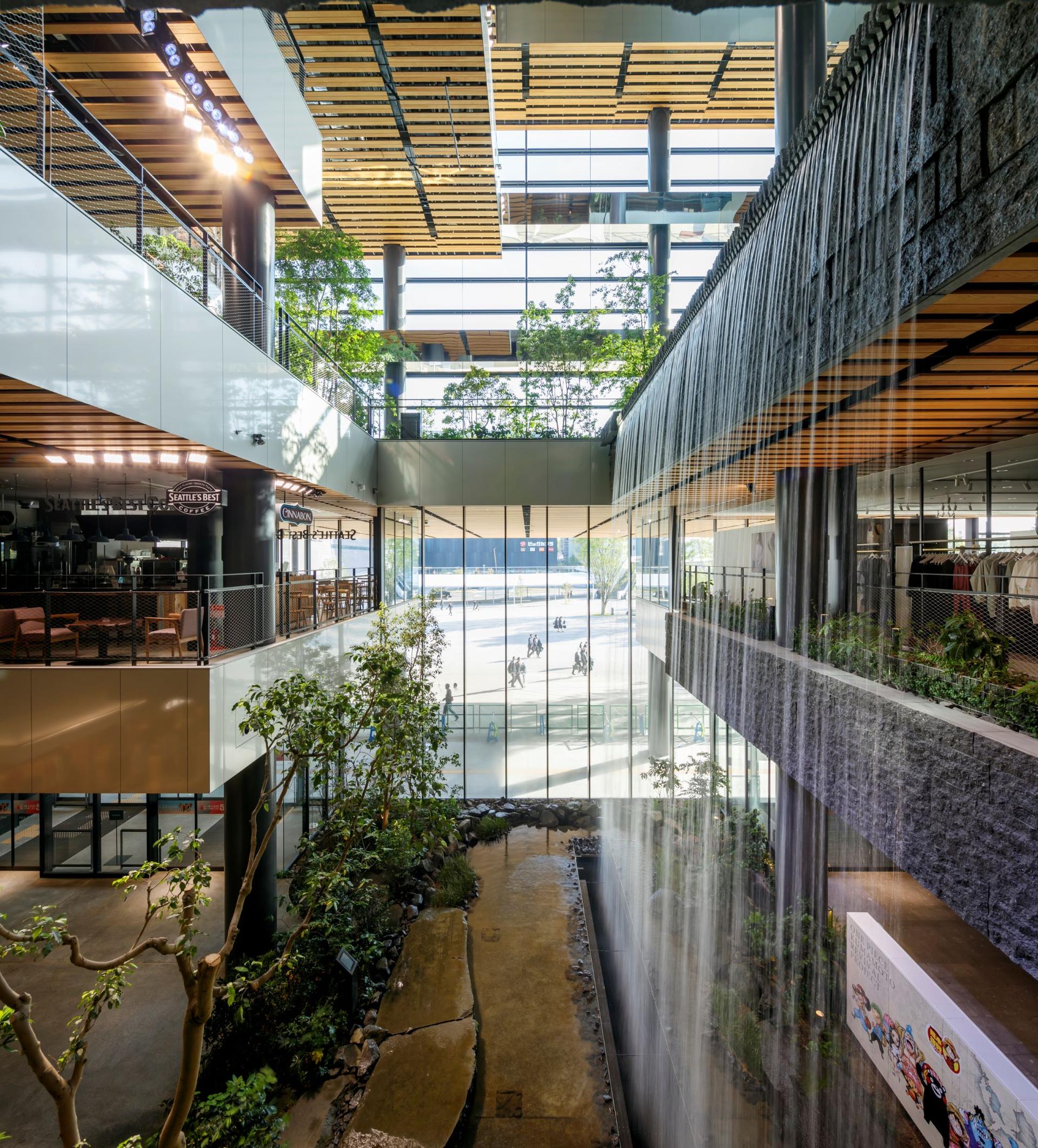 JR Kumamoto Railway Station Building - image 13